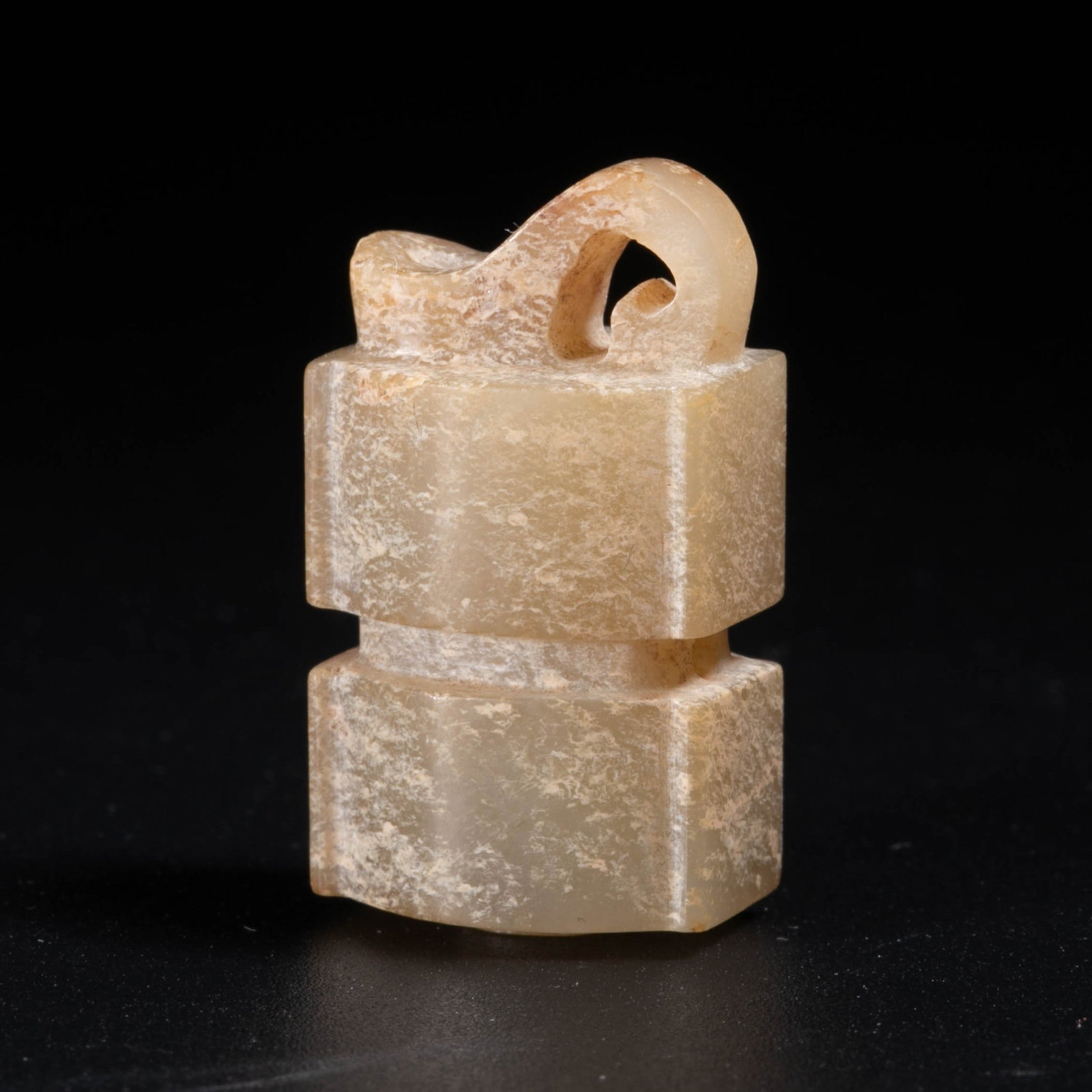 Han small jade pendant: Han small jade pendant