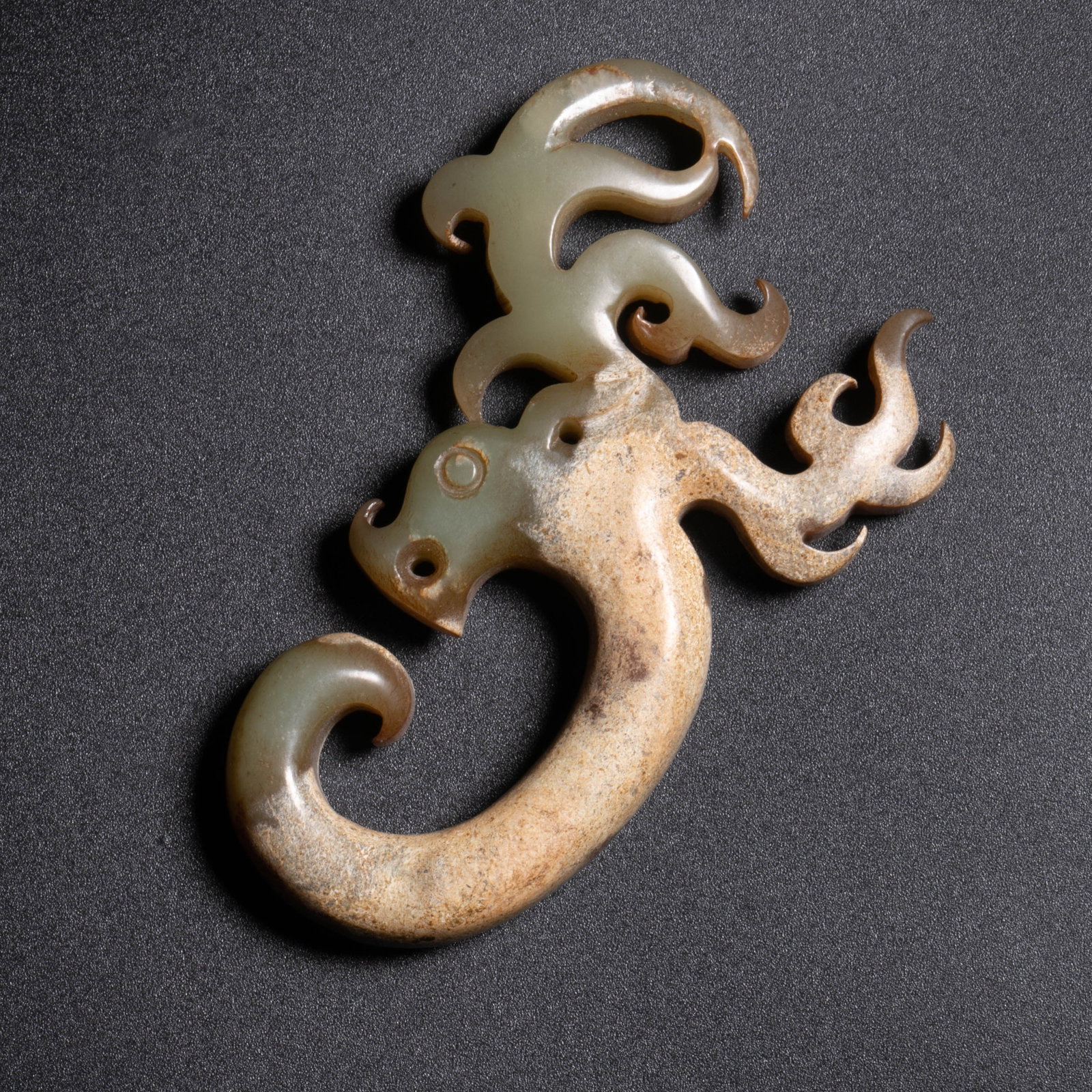 Han Dynasty Double Horned Jade Dragon: Han Dynasty Double Horned Jade Dragon