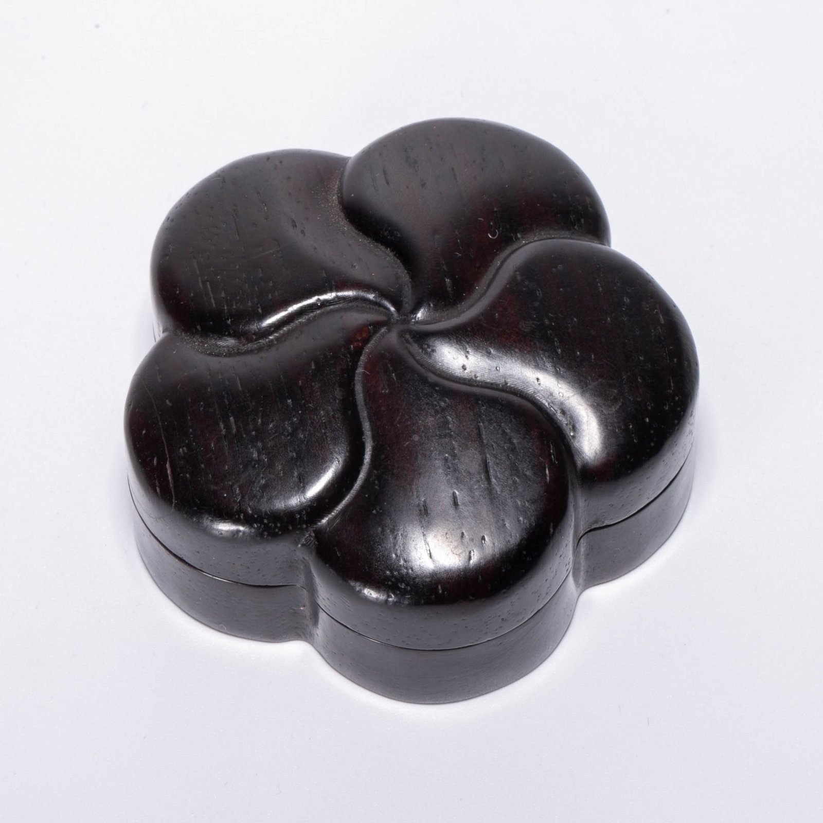 Flower-shaped Tang wood incense box: Flower-shaped Tang wood incense box