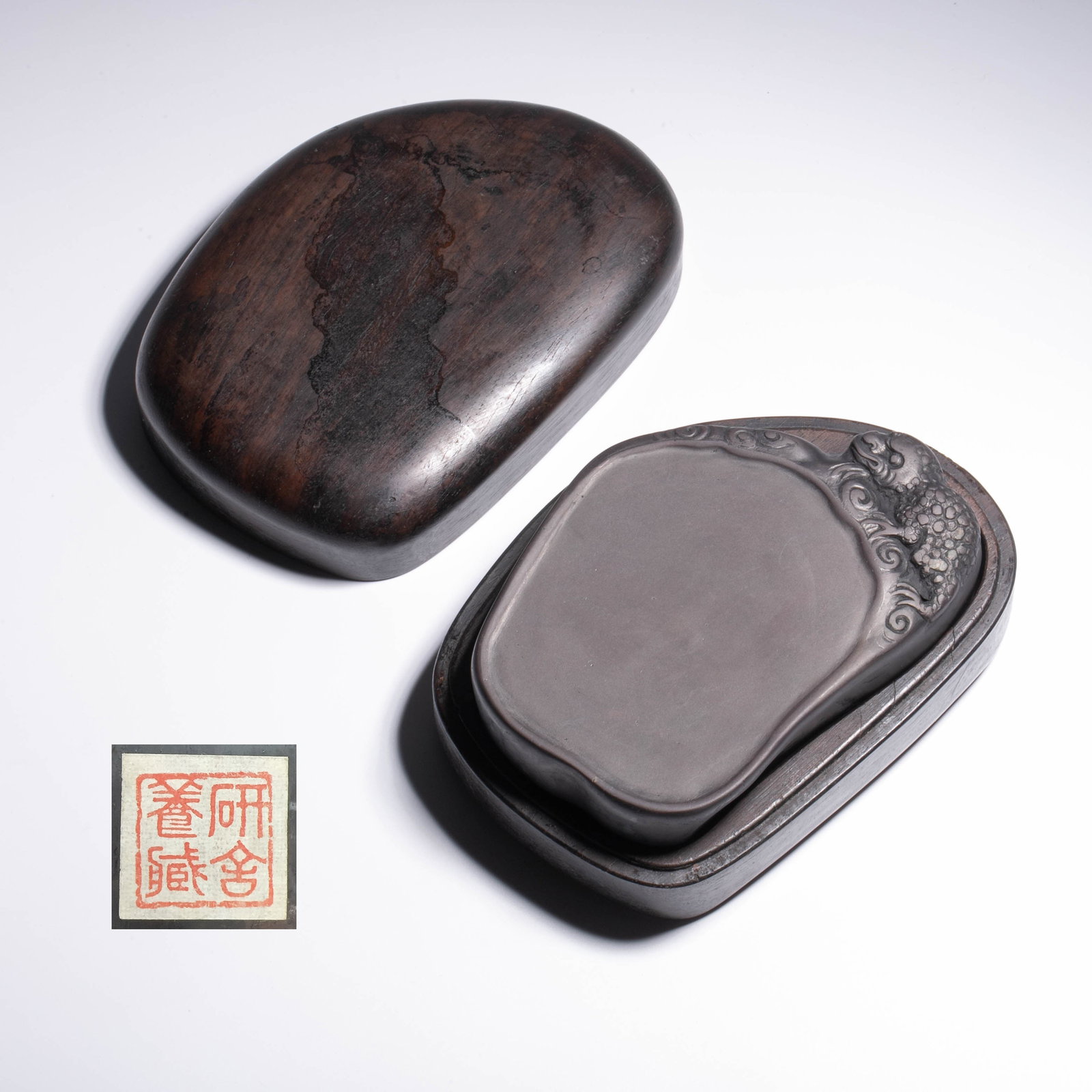 Three-legged golden toad inkstone from Duanxi River in Qing Dynasty collected by Yangyan Society: Three-legged golden toad inkstone from Duanxi River in Qing Dynasty collected by Yangyan Society