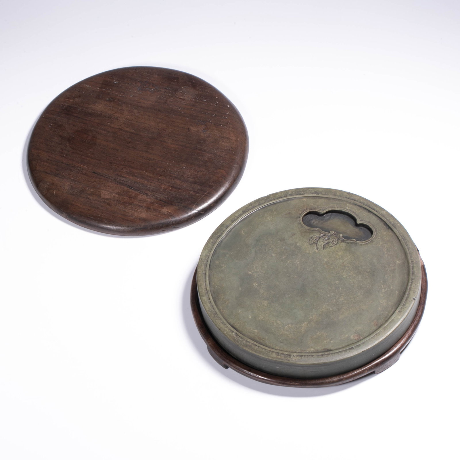 Green end bronze mirror inkstone (1 of 5)