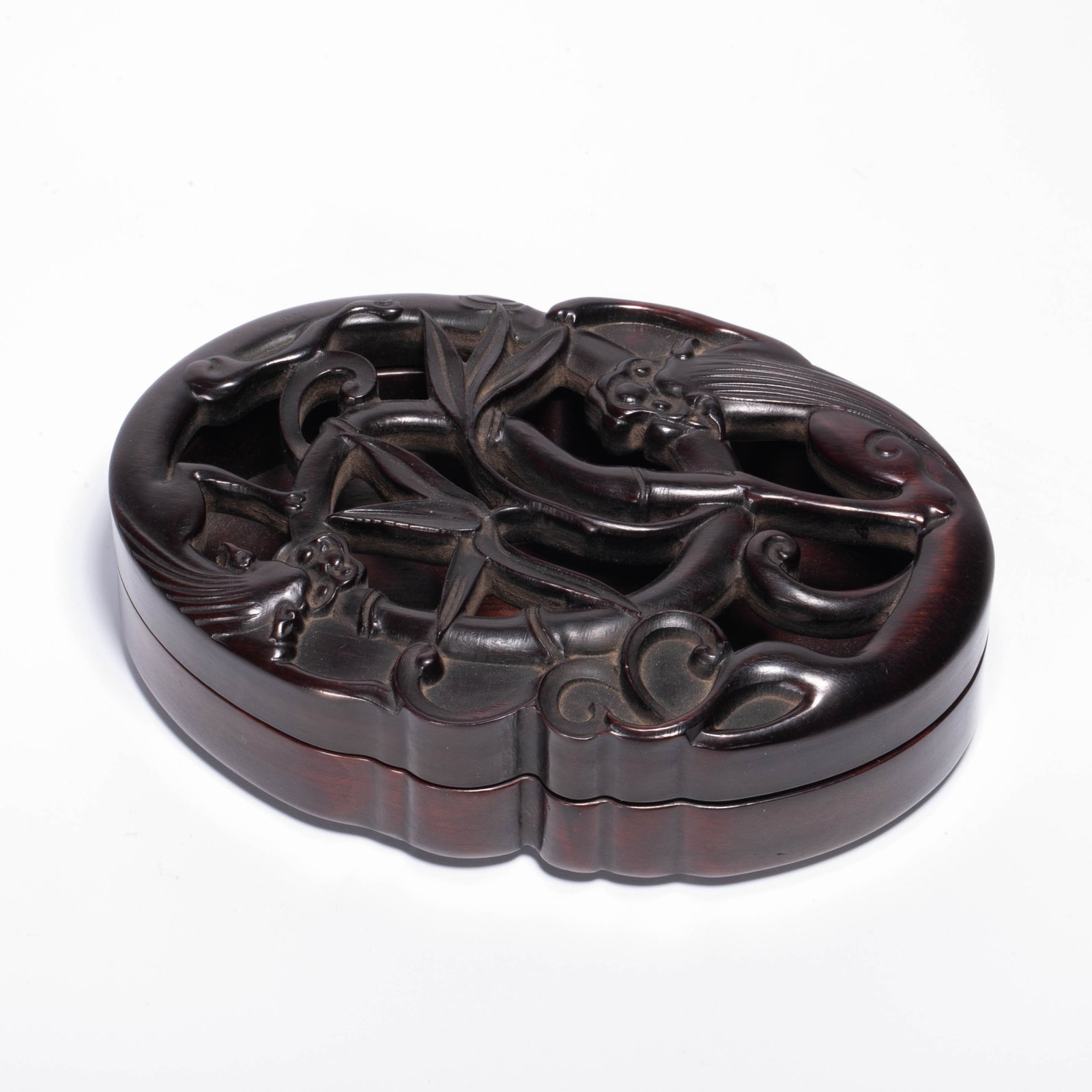Tang wood openwork stationery: Tang wood openwork stationery