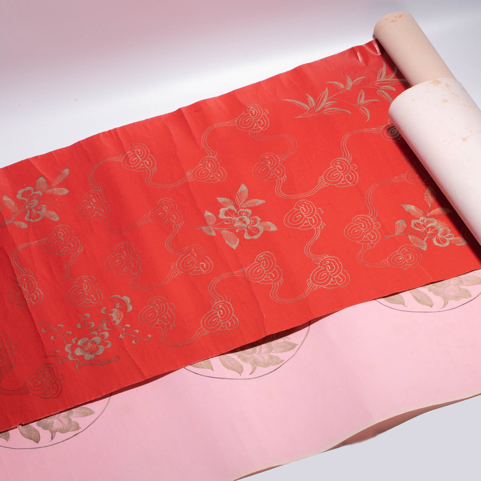 Hand-painted gold-painted red wax paper and pink wax paper, 1 piece each (1 of 5)