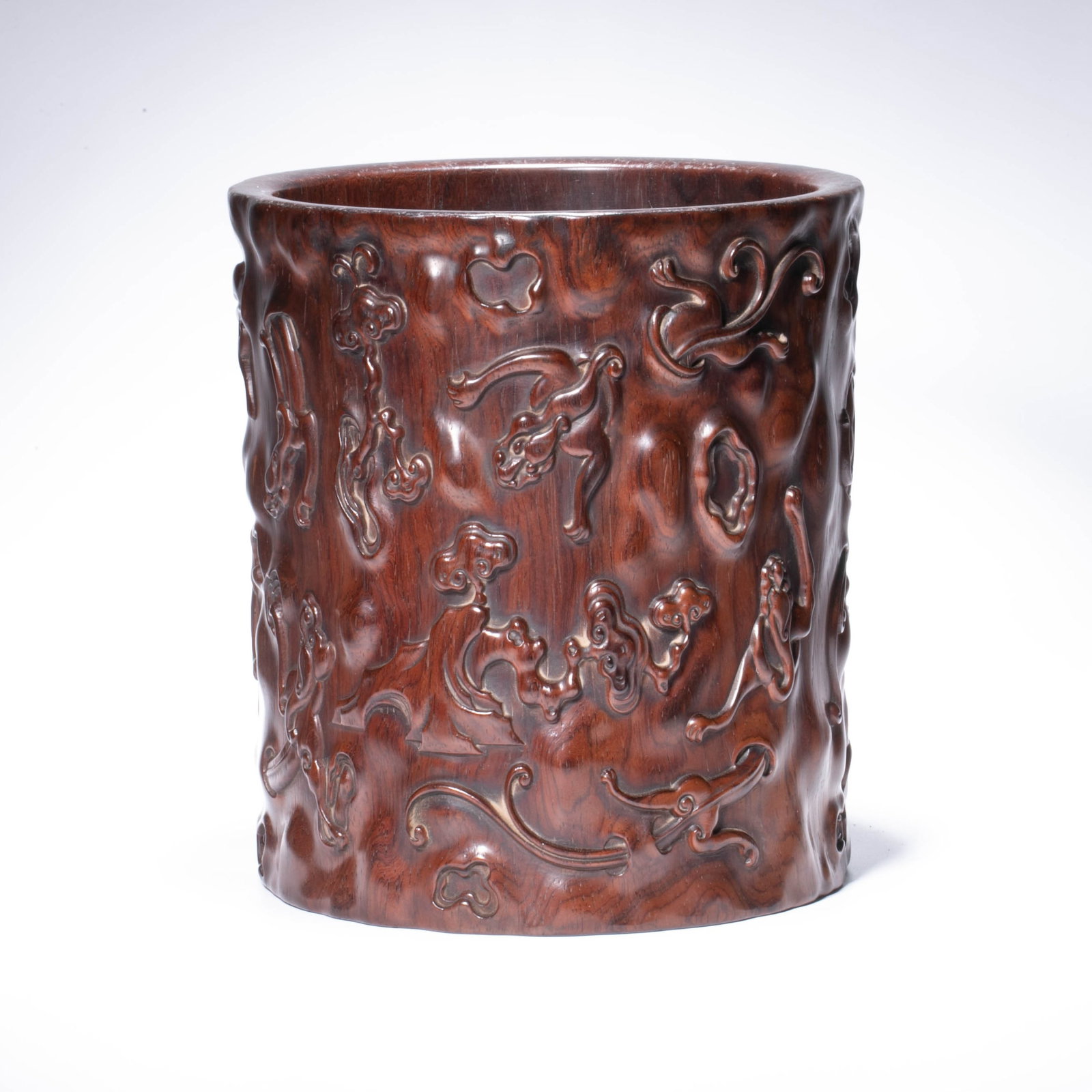Huanghuali dragon pen holder: Huanghuali dragon pen holder