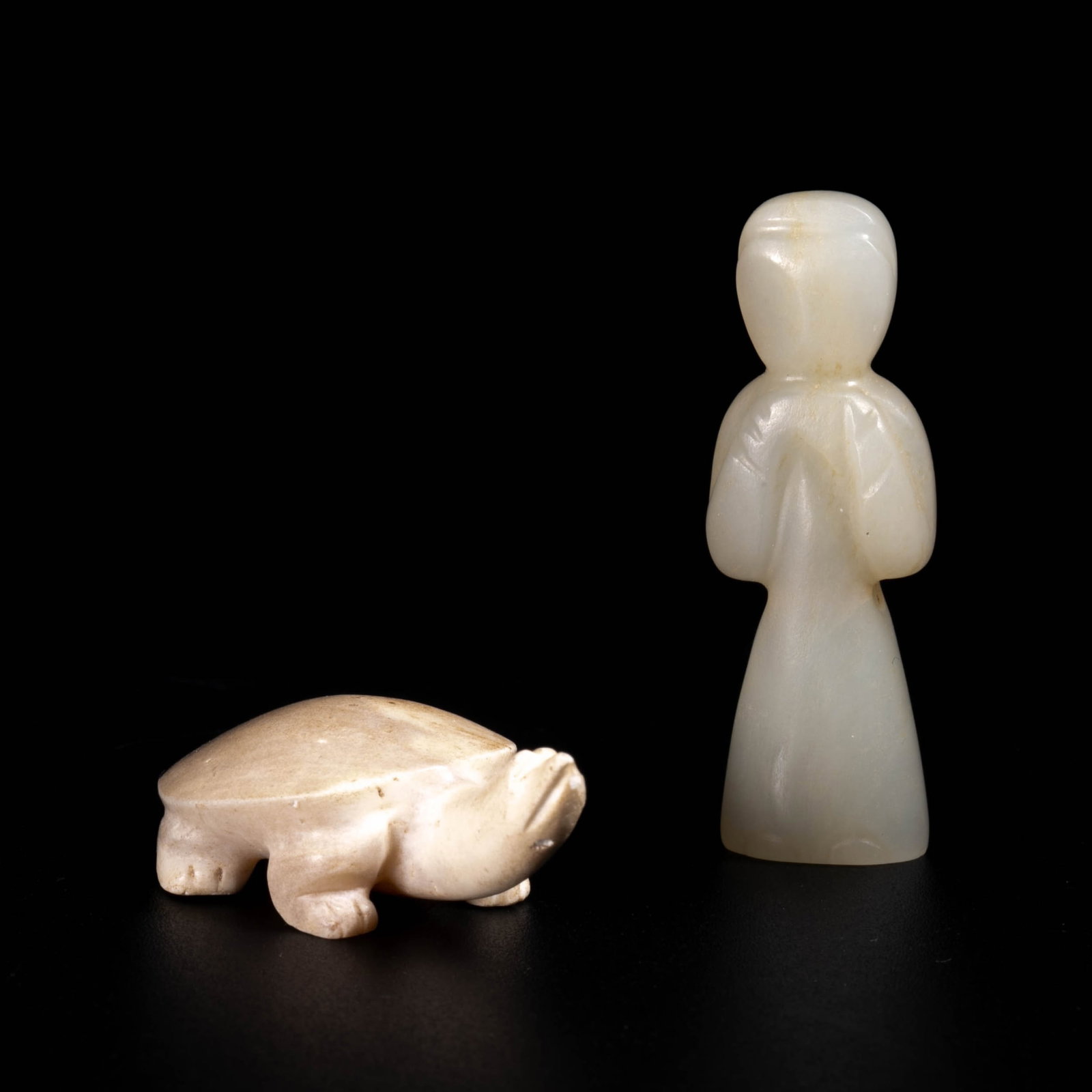 Han Dynasty white jade Weng Zhong, Shang jade turtle: Han Dynasty white jade Weng Zhong, Shang jade turtle