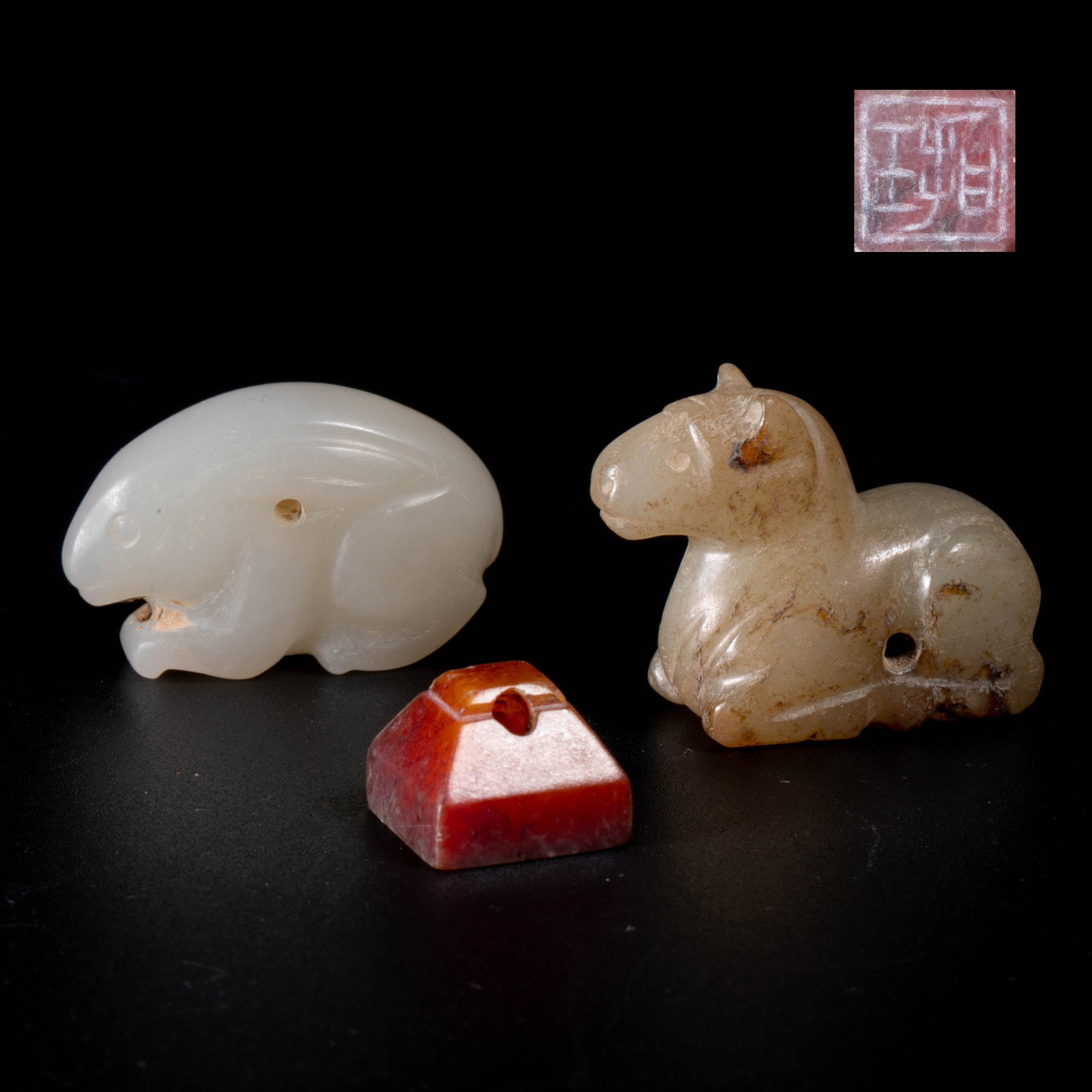 Han Dynasty Manchu red jade seal, jade rabbit and jade sheep set: Han Dynasty Manchu red jade seal, jade rabbit and jade sheep set