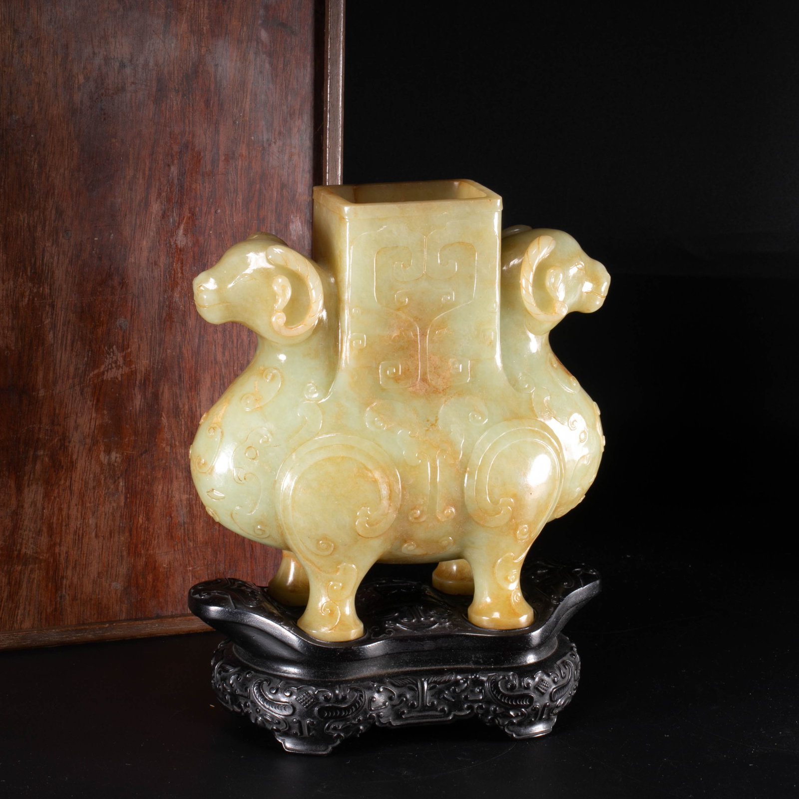 Qianlong Period, Qing Dynasty, Topaz Carved Double Sheep Vase (1 of 12)