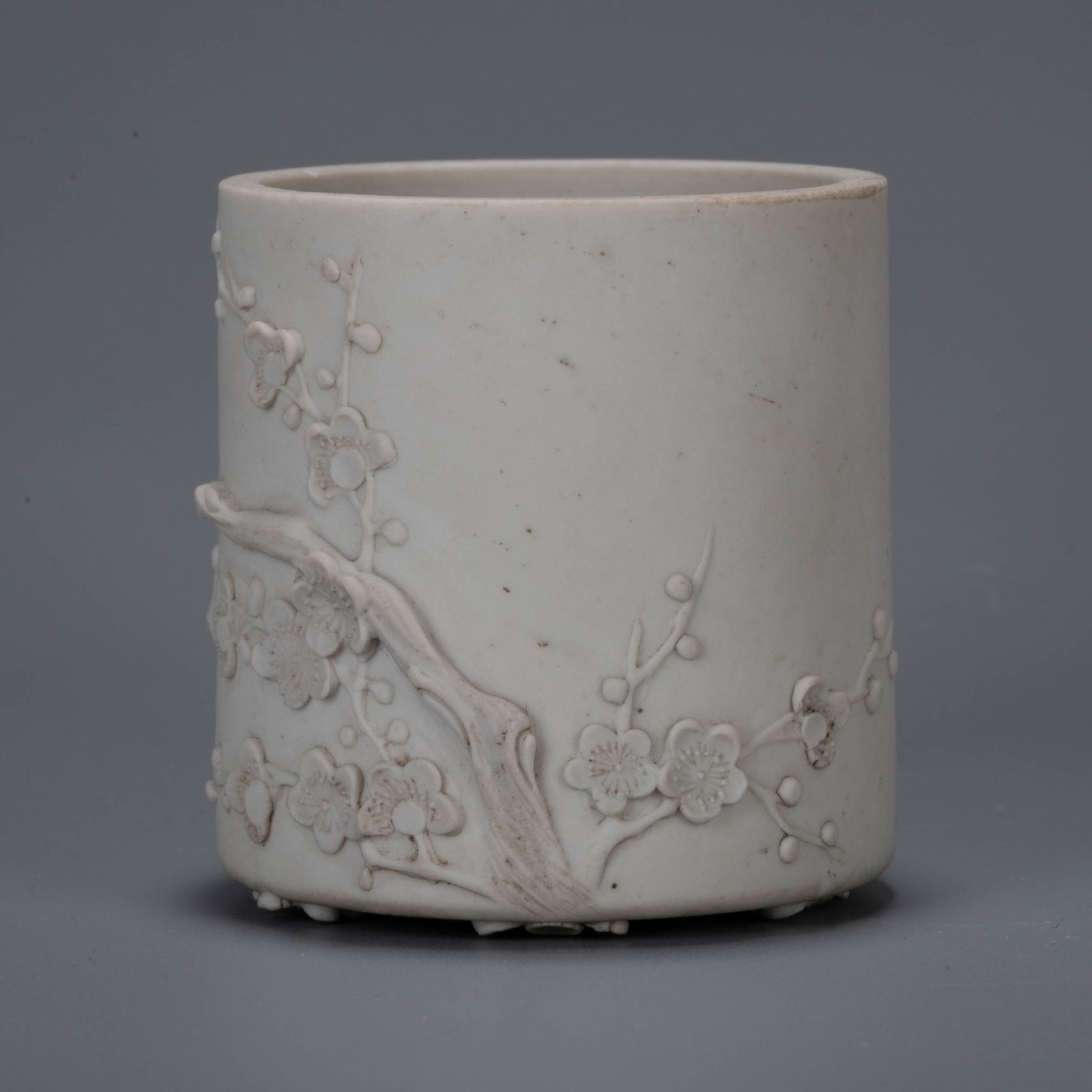 Qing dynasty reverse wares carved calamus vase (1 of 6)
