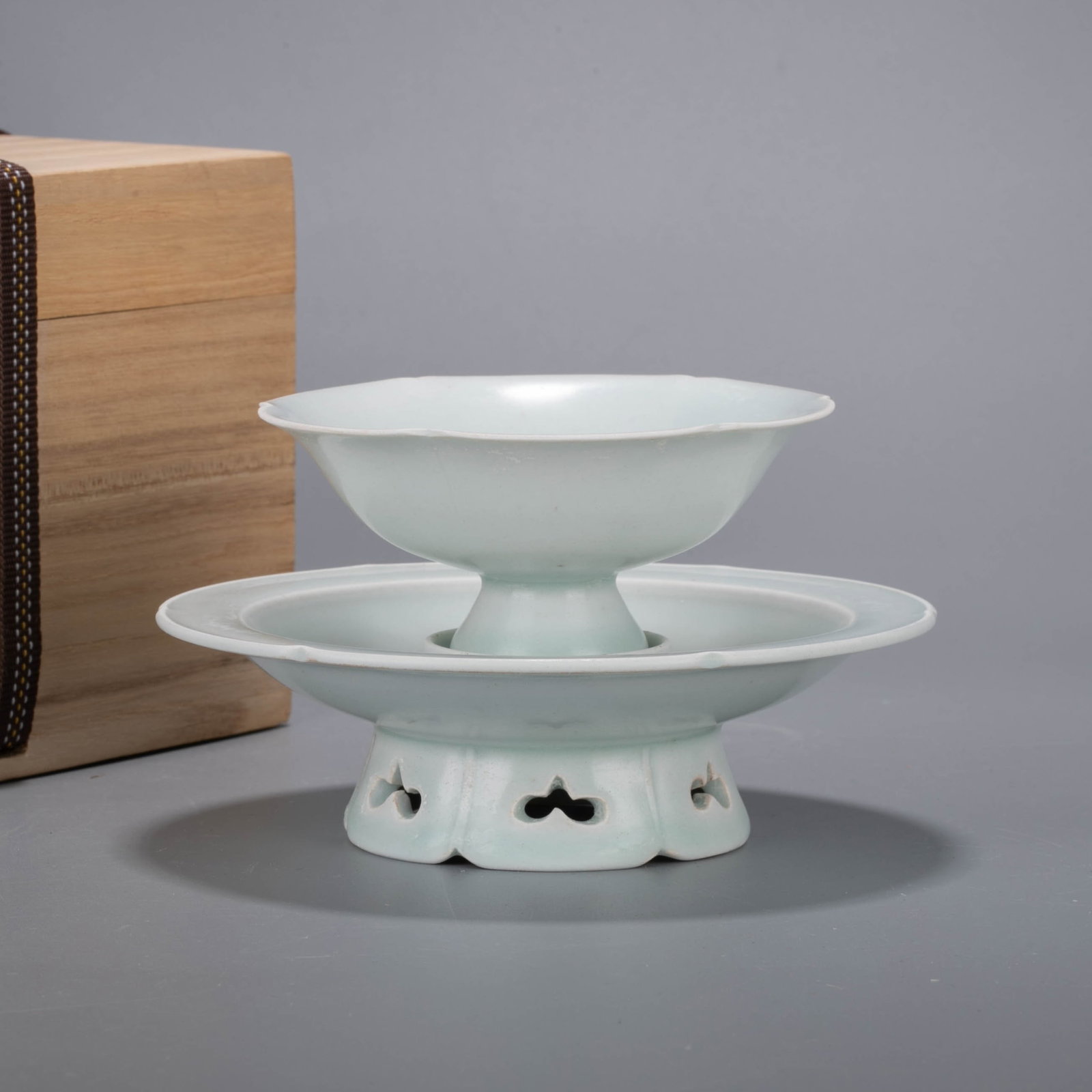 Qingbai ware saucer set (1 of 10)