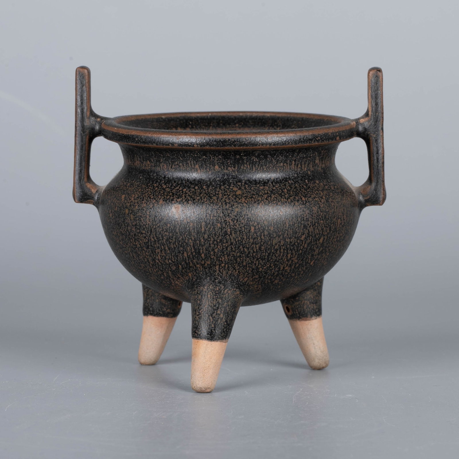 Song black-glazed ware stove: Song black-glazed ware stove