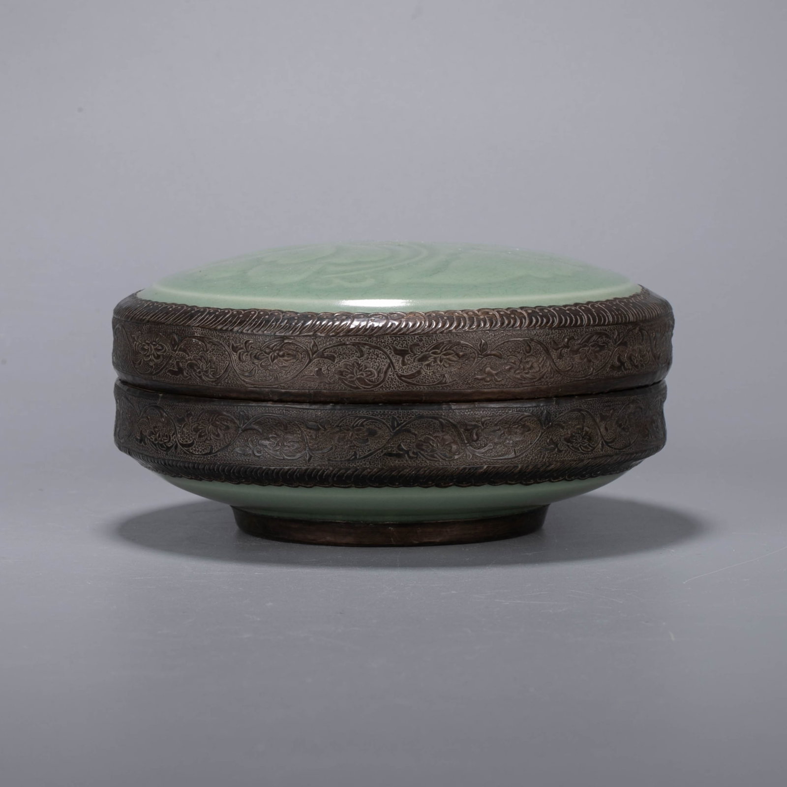 Longquan celadon incense box - 6