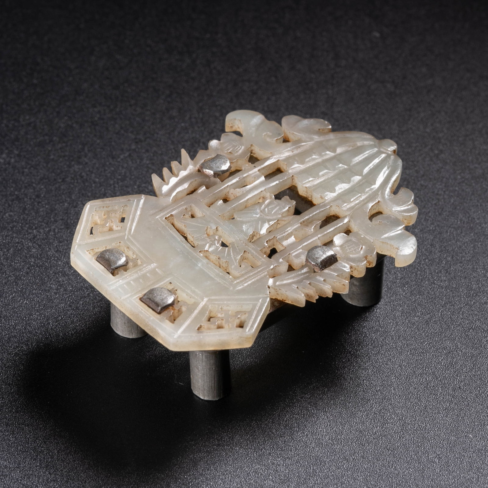 Qing dynasty hollow jade carving of fortune, wealth and longevity: Qing dynasty hollow jade carving of fortune, wealth and longevity