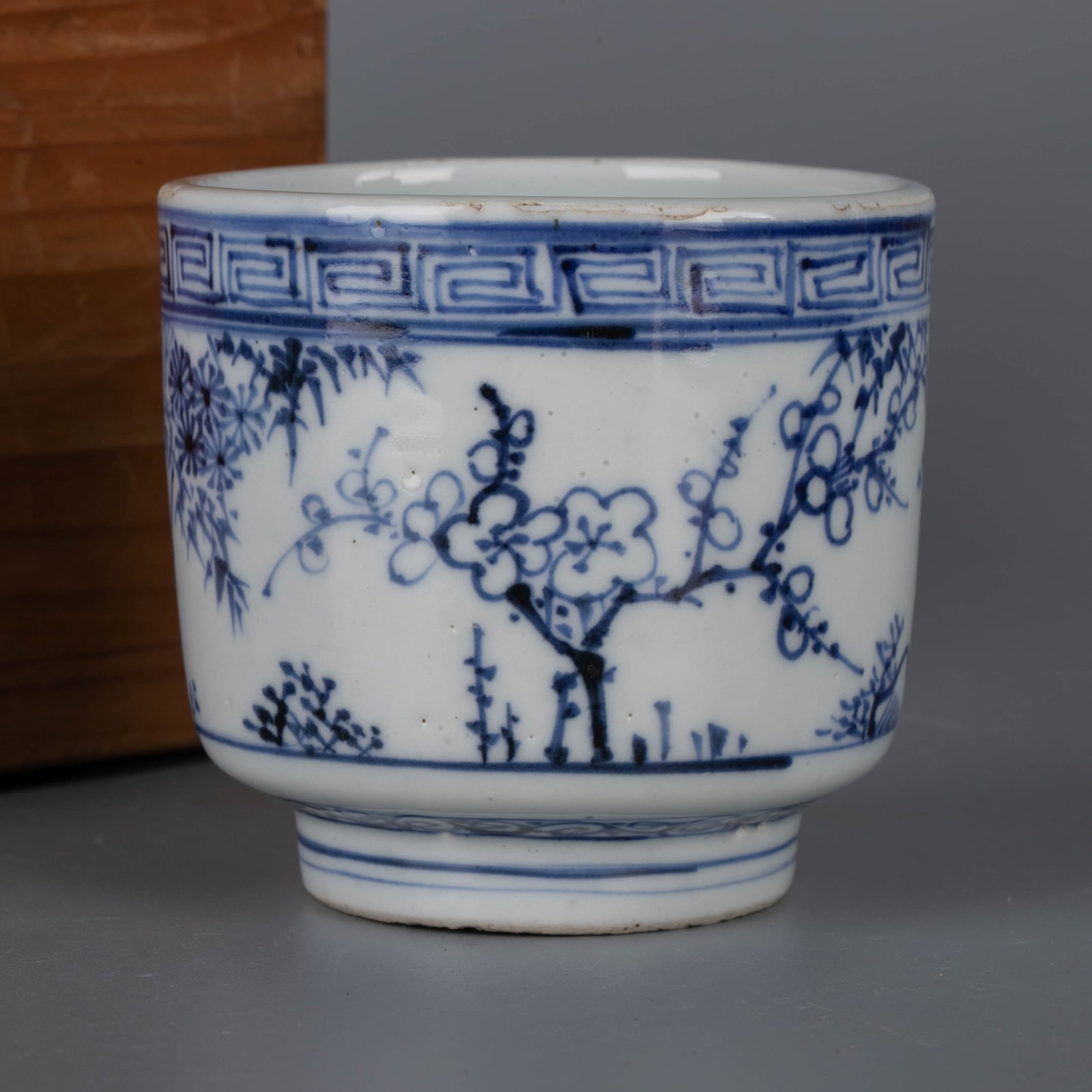 Tomorrow Kai ancient sometsuke (blue and white underglaze) pine, bamboo and plum incense burner: Tomorrow Kai ancient sometsuke (blue and white underglaze) pine, bamboo and plum incense burner