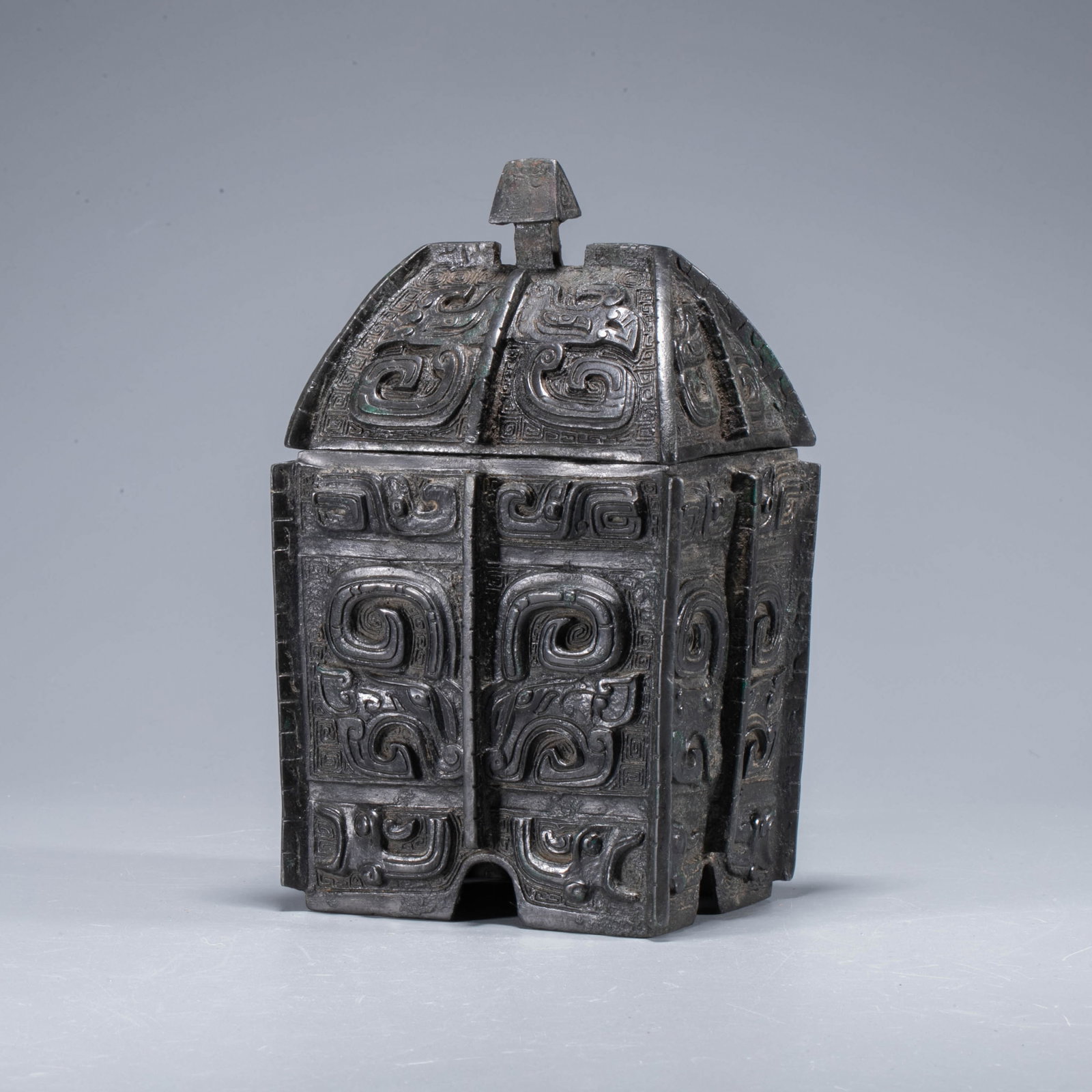 Shang Bronze Fangyi: Shang Bronze Fangyi