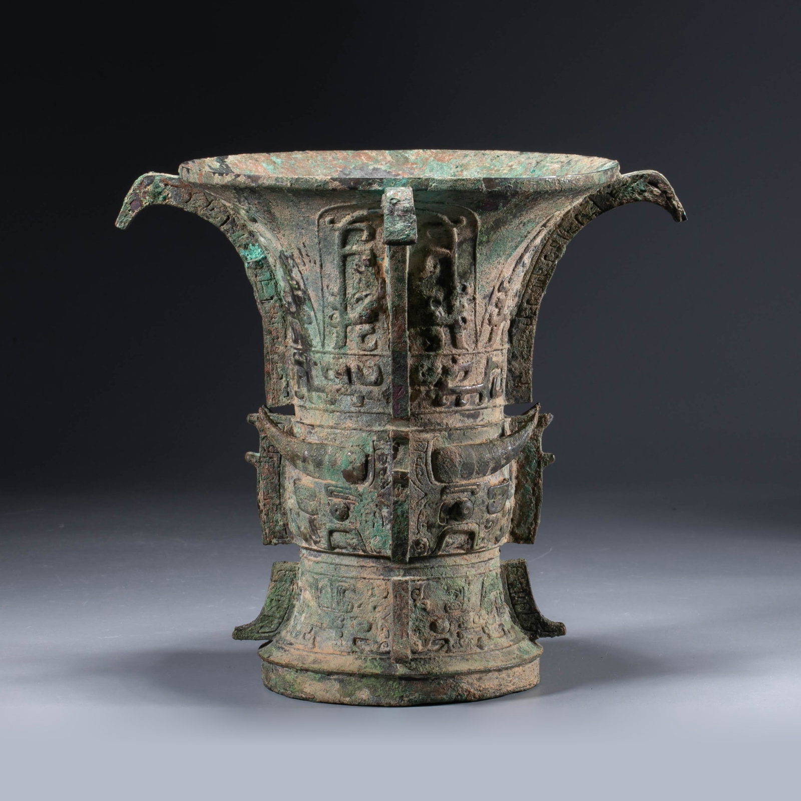 Late Shang Bronze Zun (1 of 9)