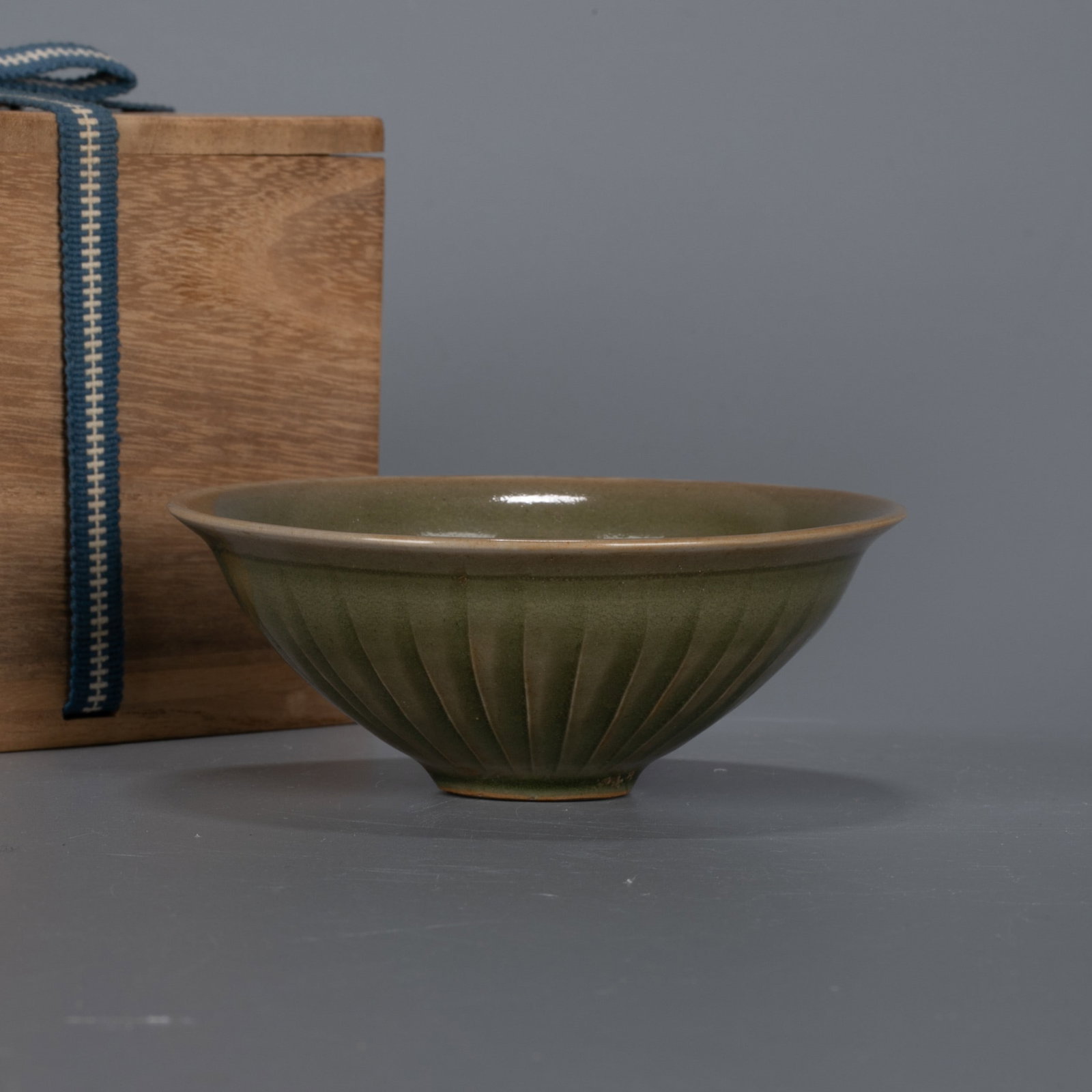 Song Dynasty Yaozhou kiln Baoxiang pattern lamp (1 of 6)