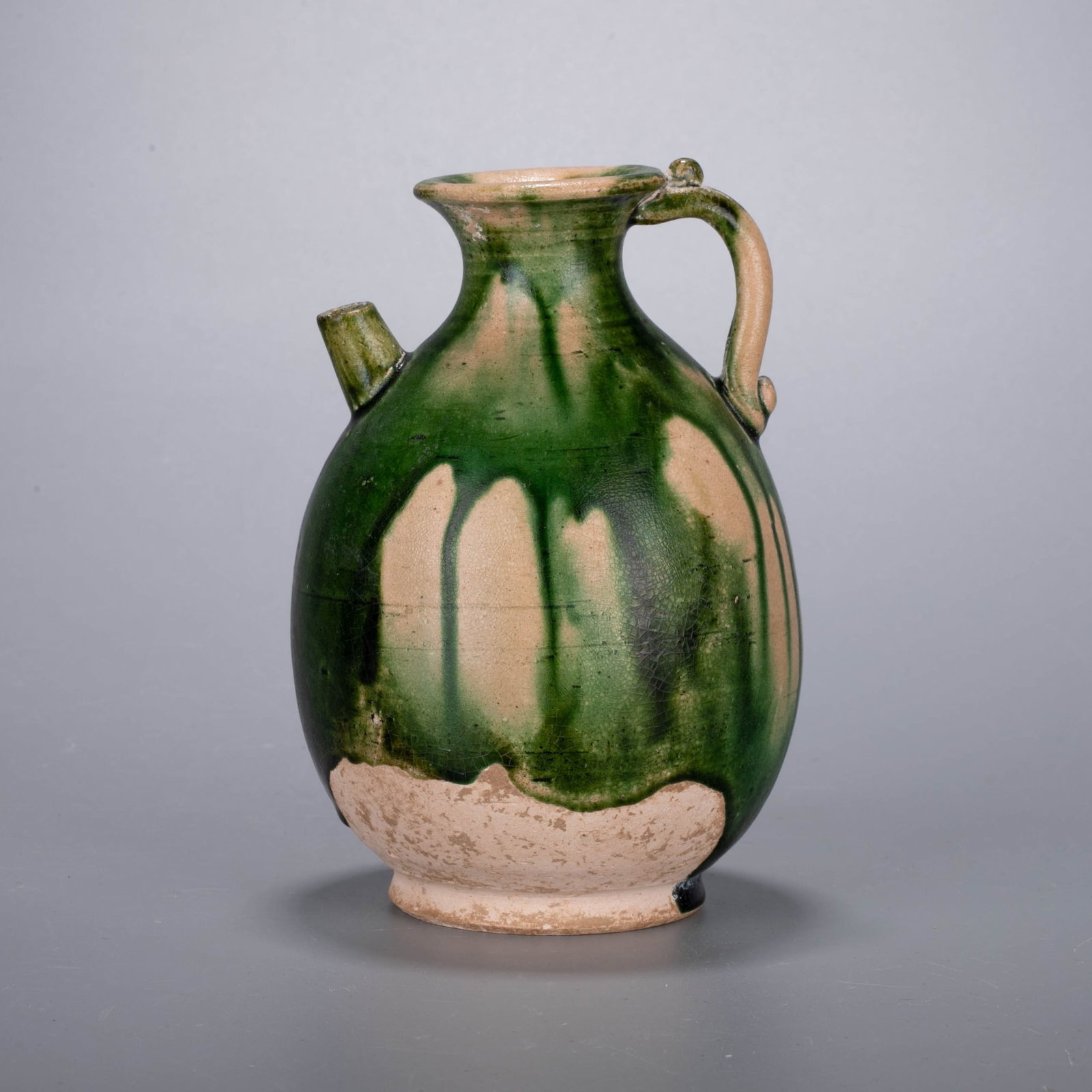 Tang green glaze water injection: Tang green glaze water injection