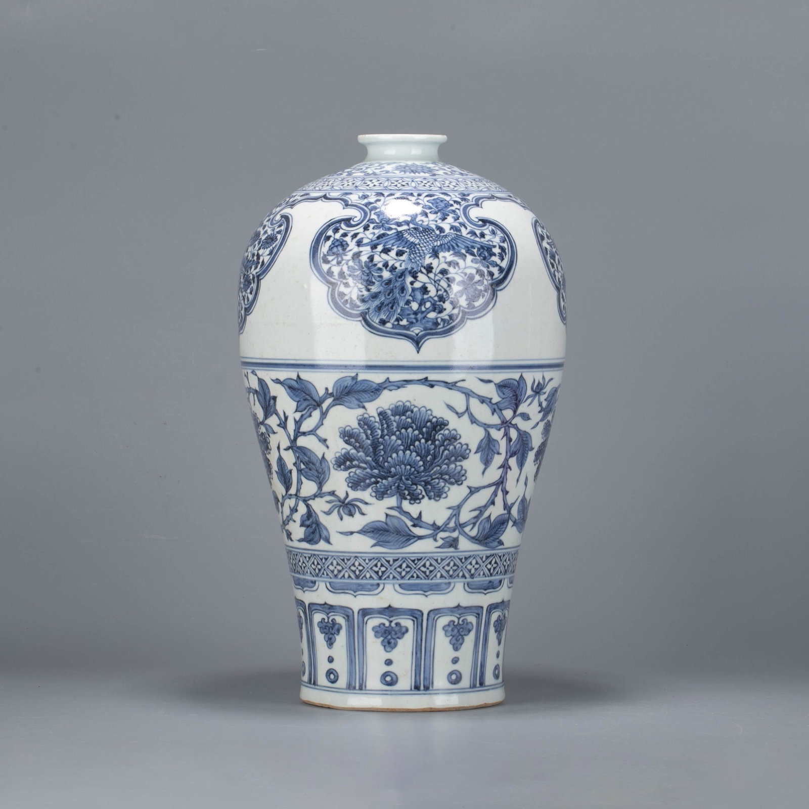 Yuan blue and white with peony pattern meiping vase: Yuan blue and white with peony pattern meiping vase