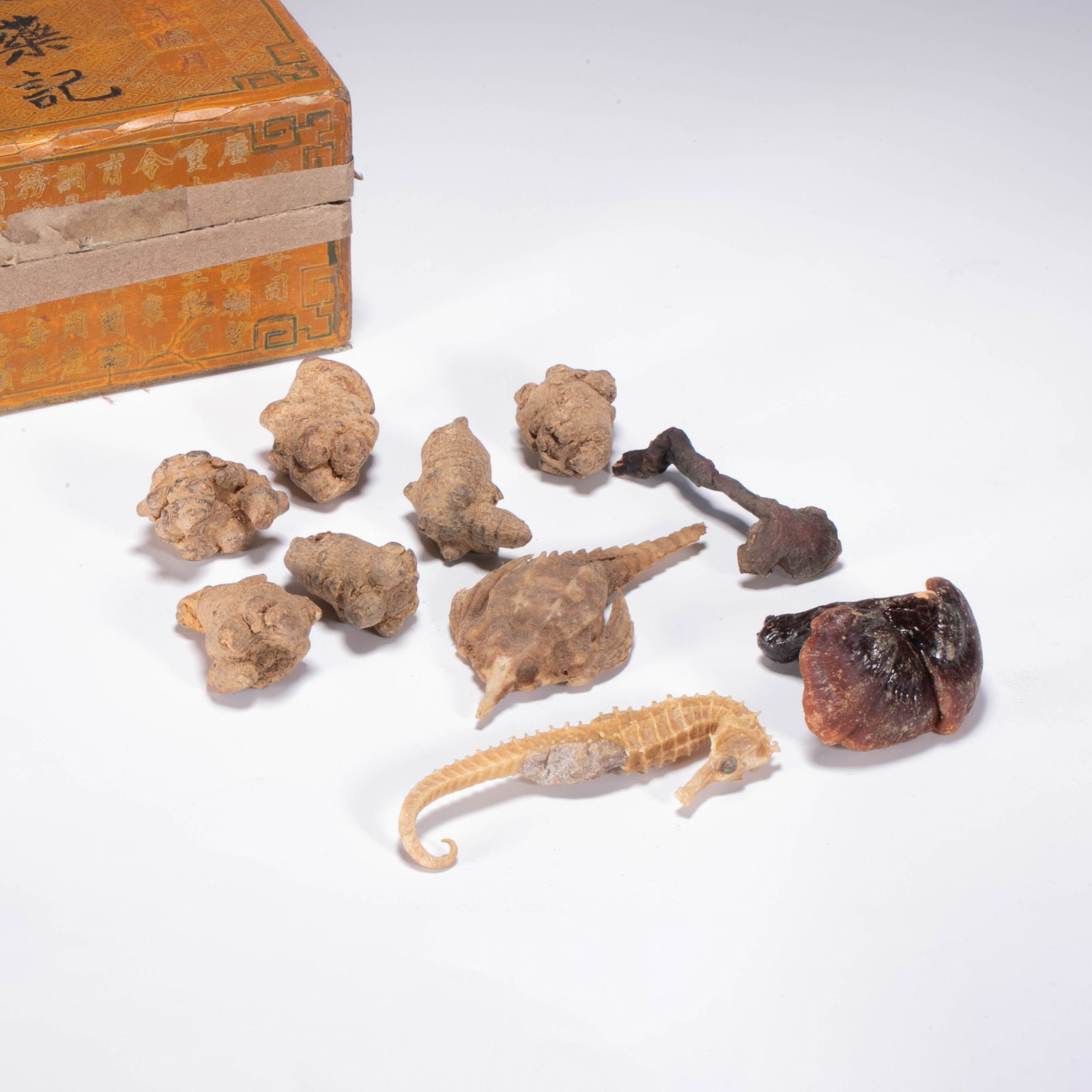 A set of old medicinal materials (1 of 6)