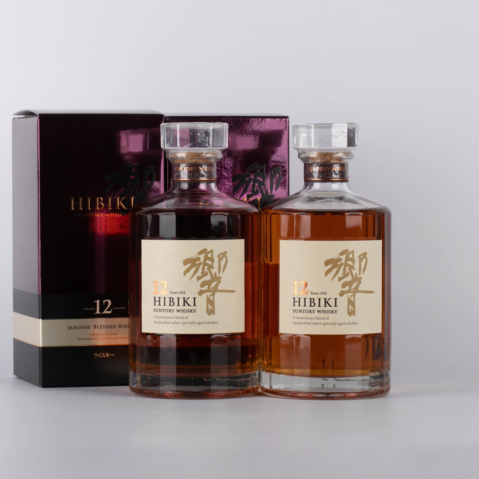 SUNTORY HIBIKI 12 Years Blended Whiskey (1 of 7)