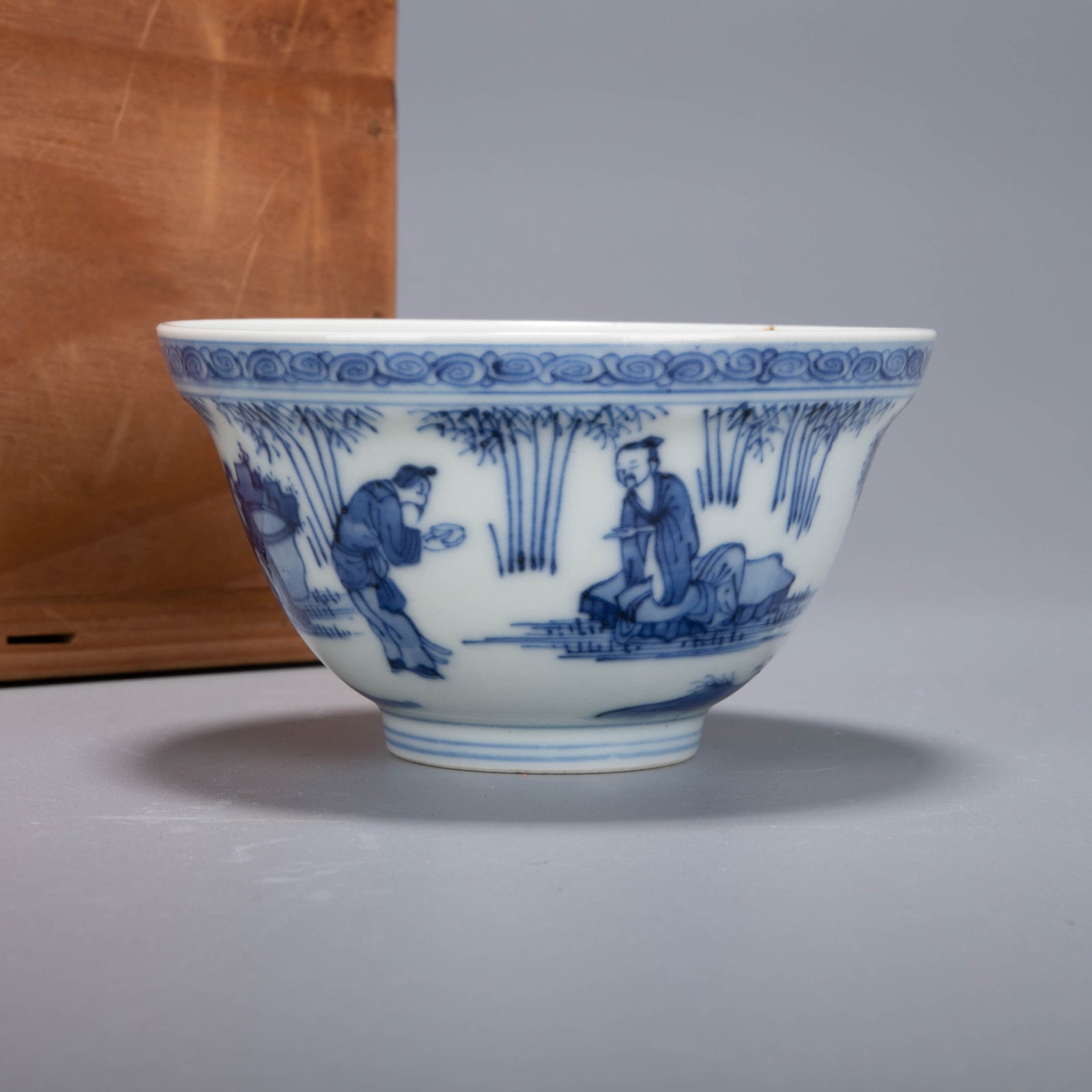 Qing Emperor Kangxi ko-sometsuke figural decoration cup (1 of 7)
