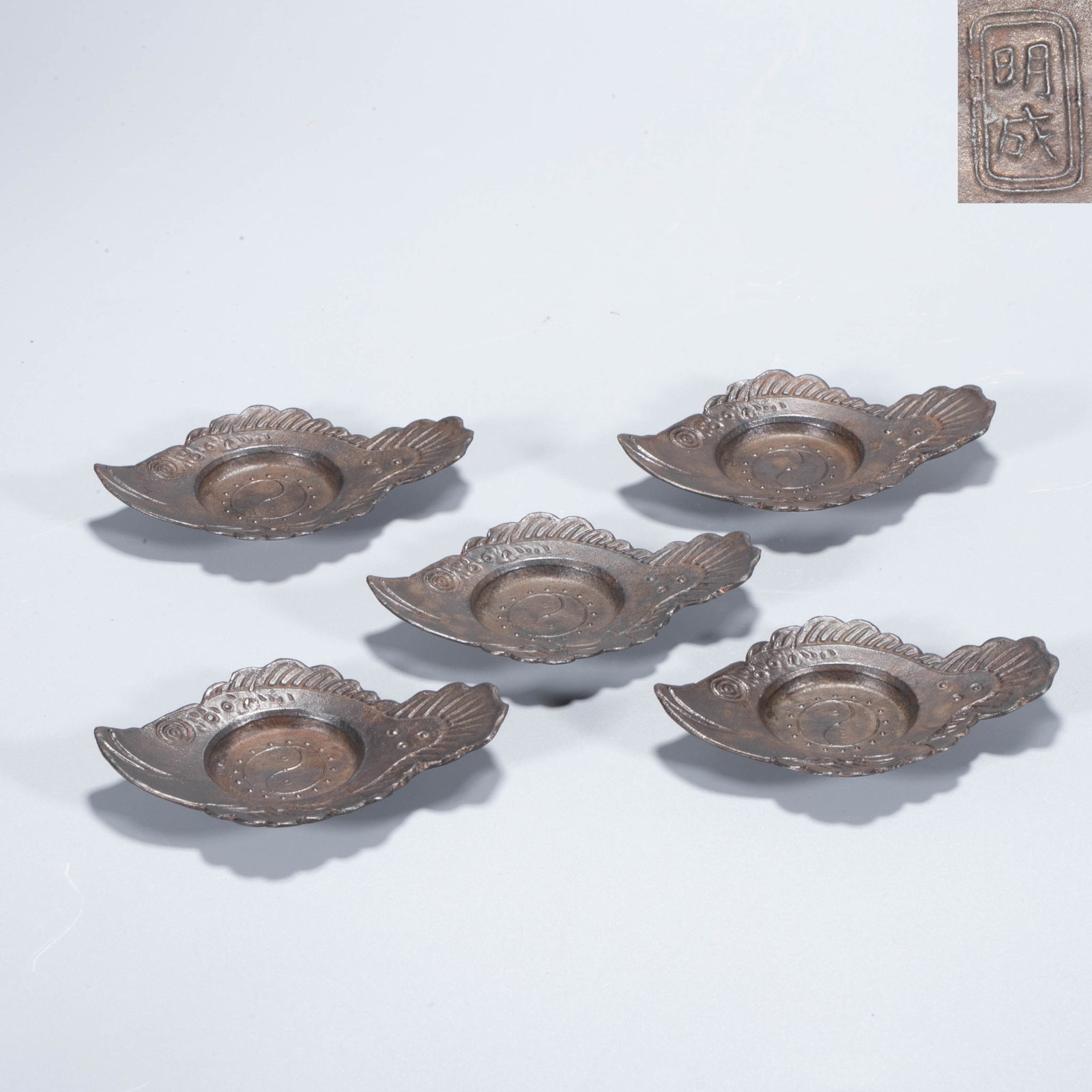 A Set of Five Fish-Shaped Tea Saucers with Mingcheng Marks (1 of 7)