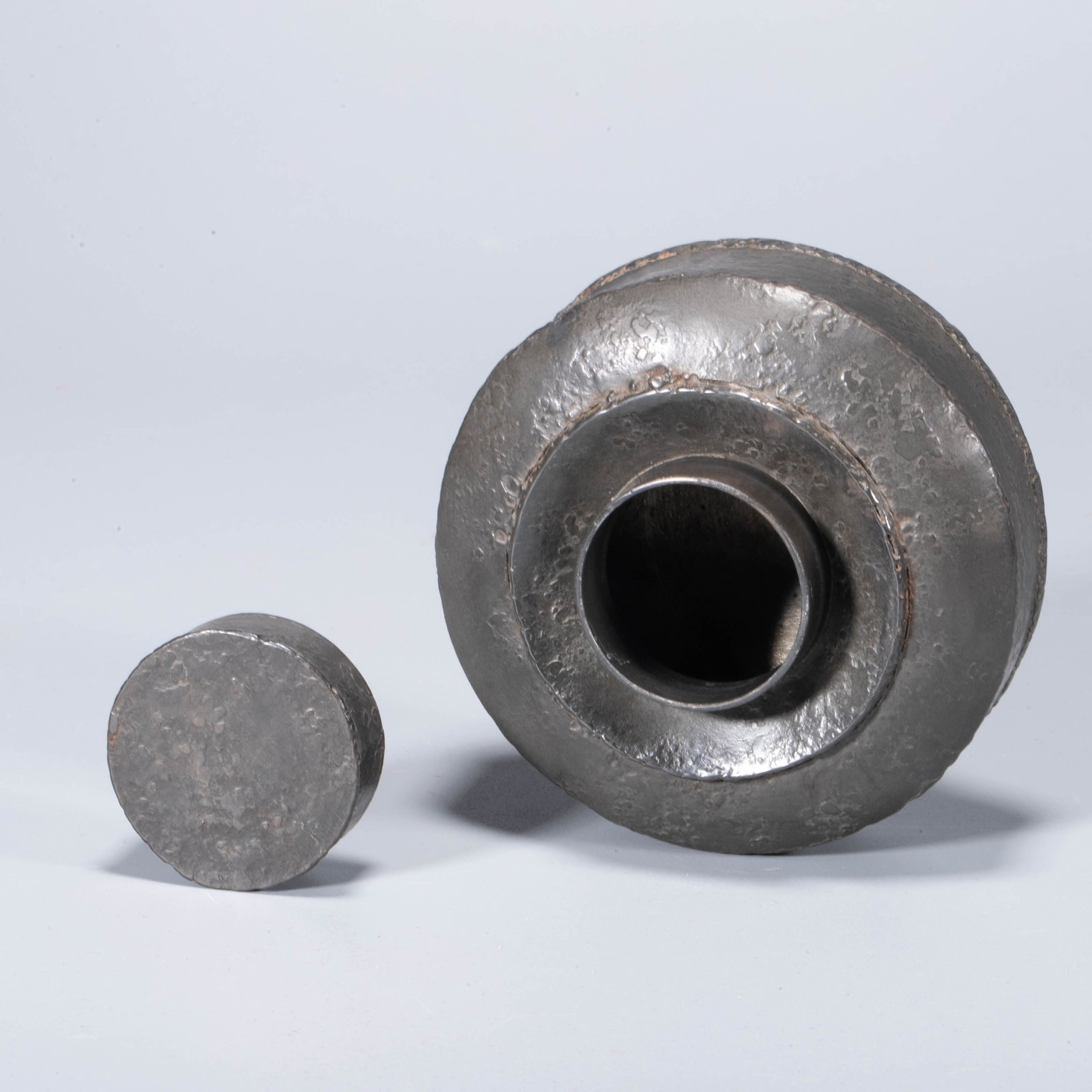 A Round Pewter Teapot - 5