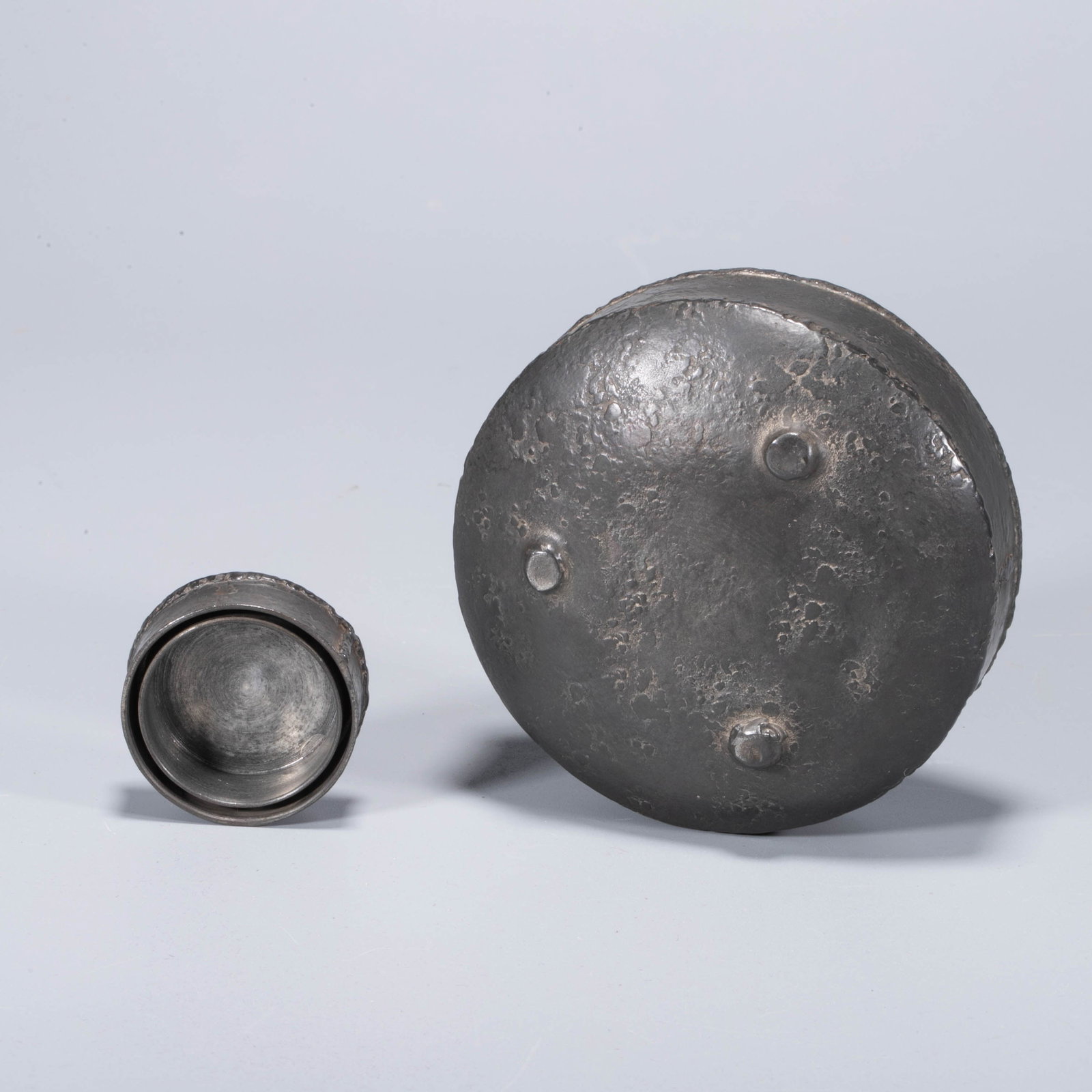 A Round Pewter Teapot - 6