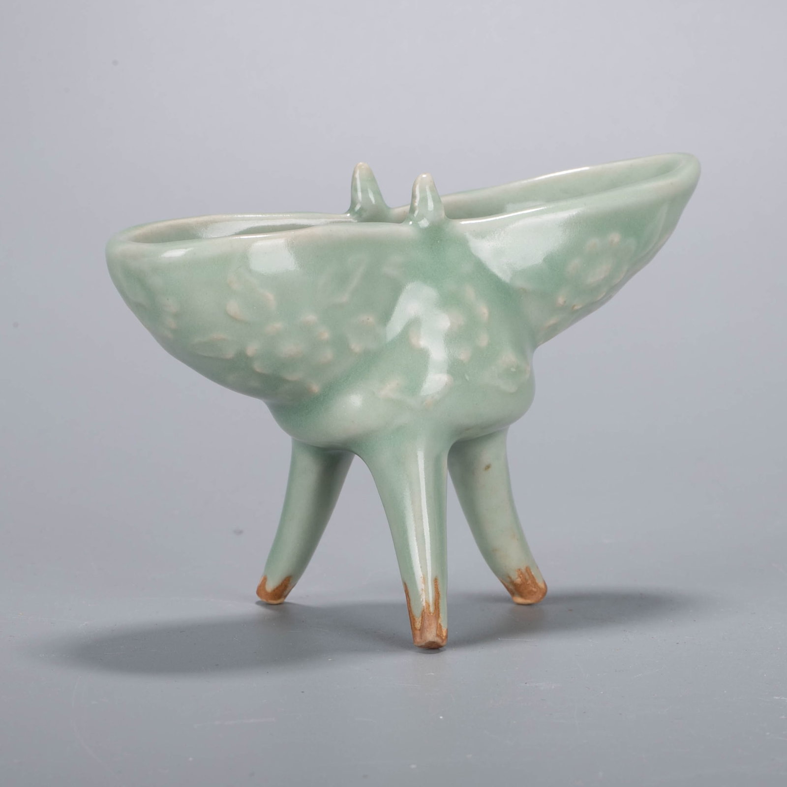 Ming Longquan jue ritual wine vessel cup: Ming Longquan jue ritual wine vessel cup