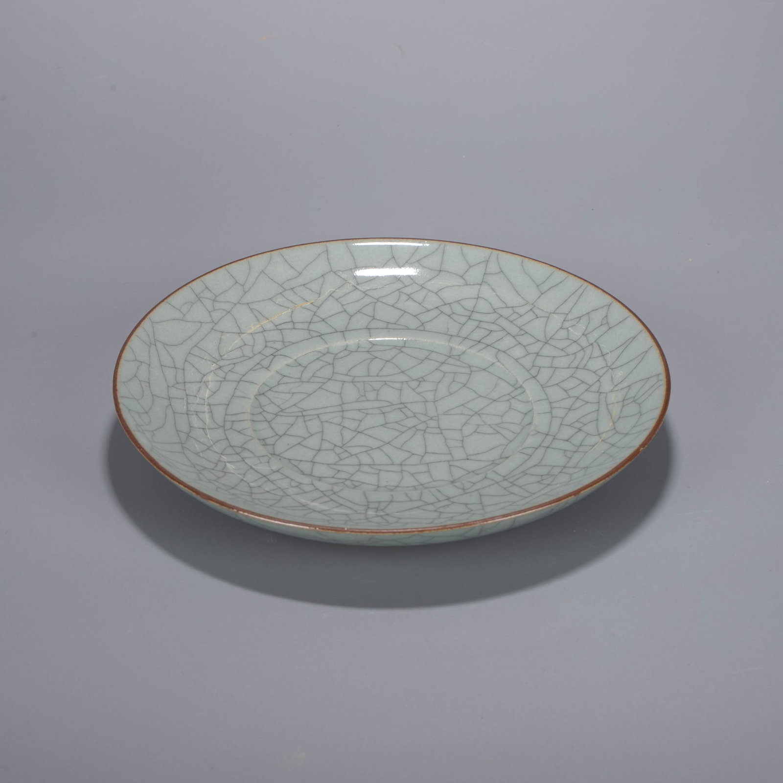 Qing Dynasty Ge-glaze dish (1 of 7)