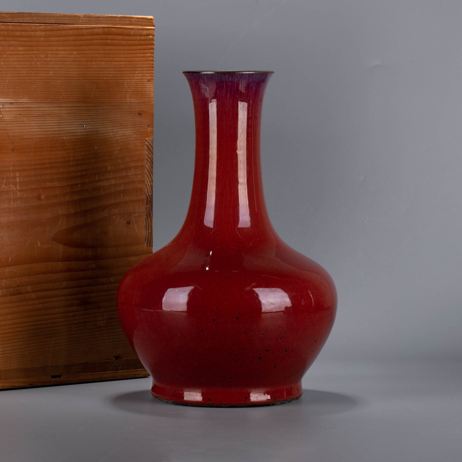 Qinglang red glaze long neck vase (1 of 7)