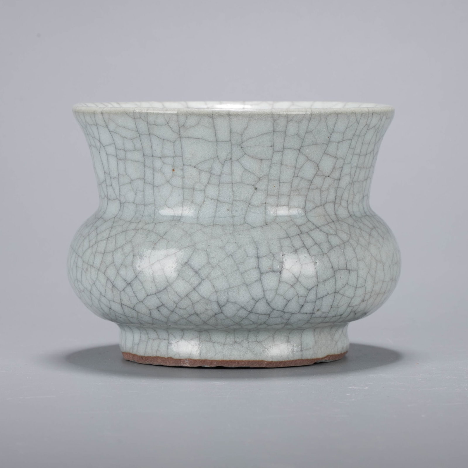 Guan ware spit vessel - 4