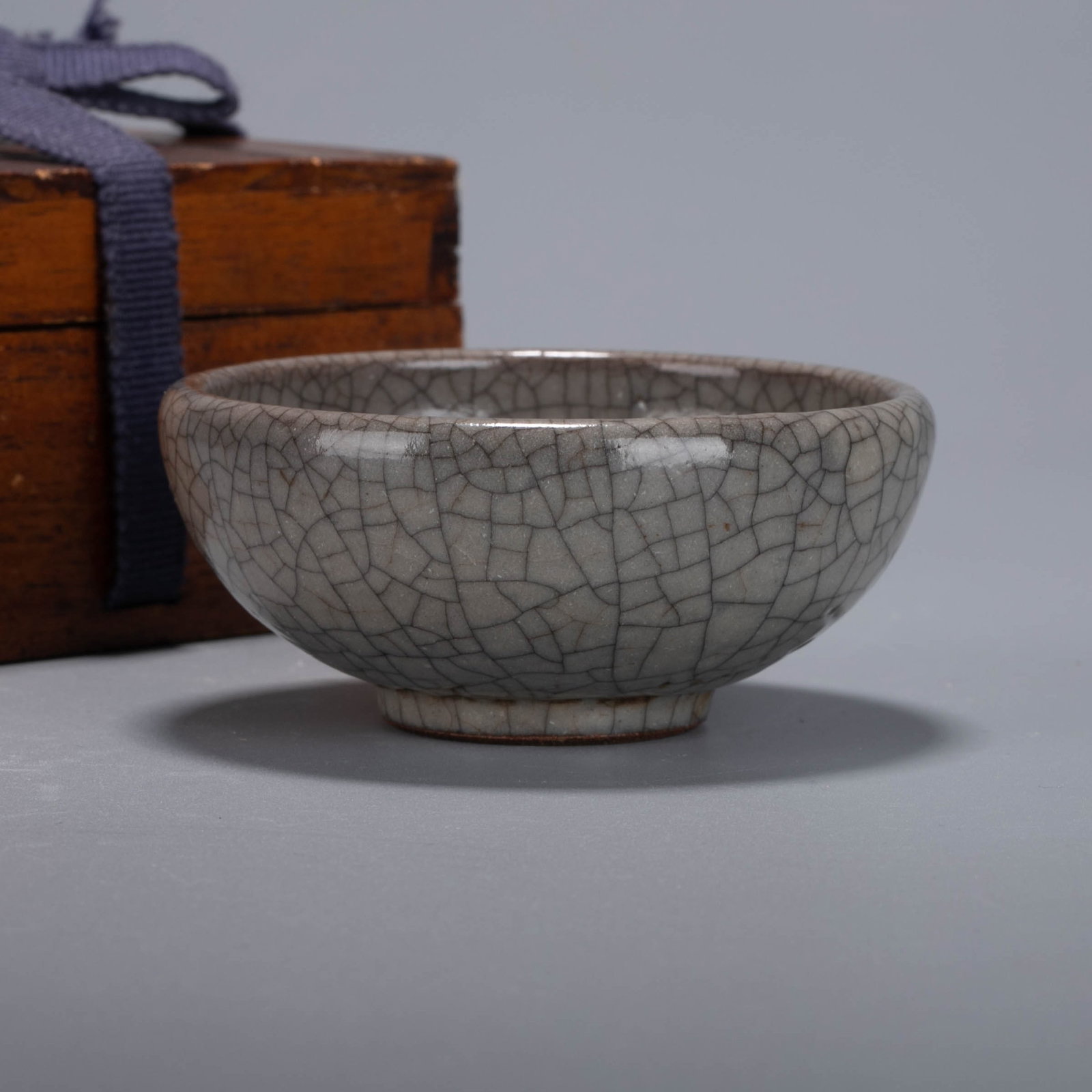Song-Yuan Ge ware Small tea bowl: Song-Yuan Ge ware Small tea bowl