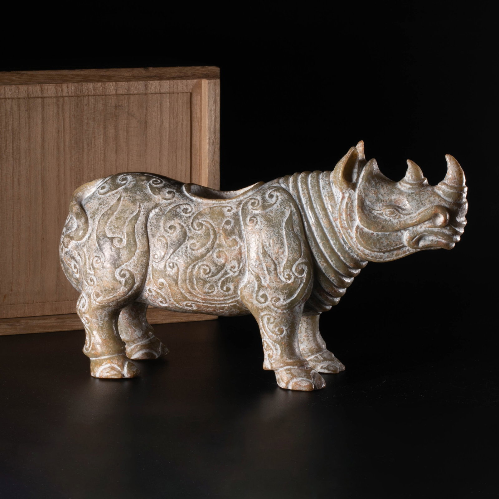 Jade Carved Rhinoceros with Ruyi Pattern zun ritual wine vessel: Jade Carved Rhinoceros with Ruyi Pattern zun ritual wine vessel