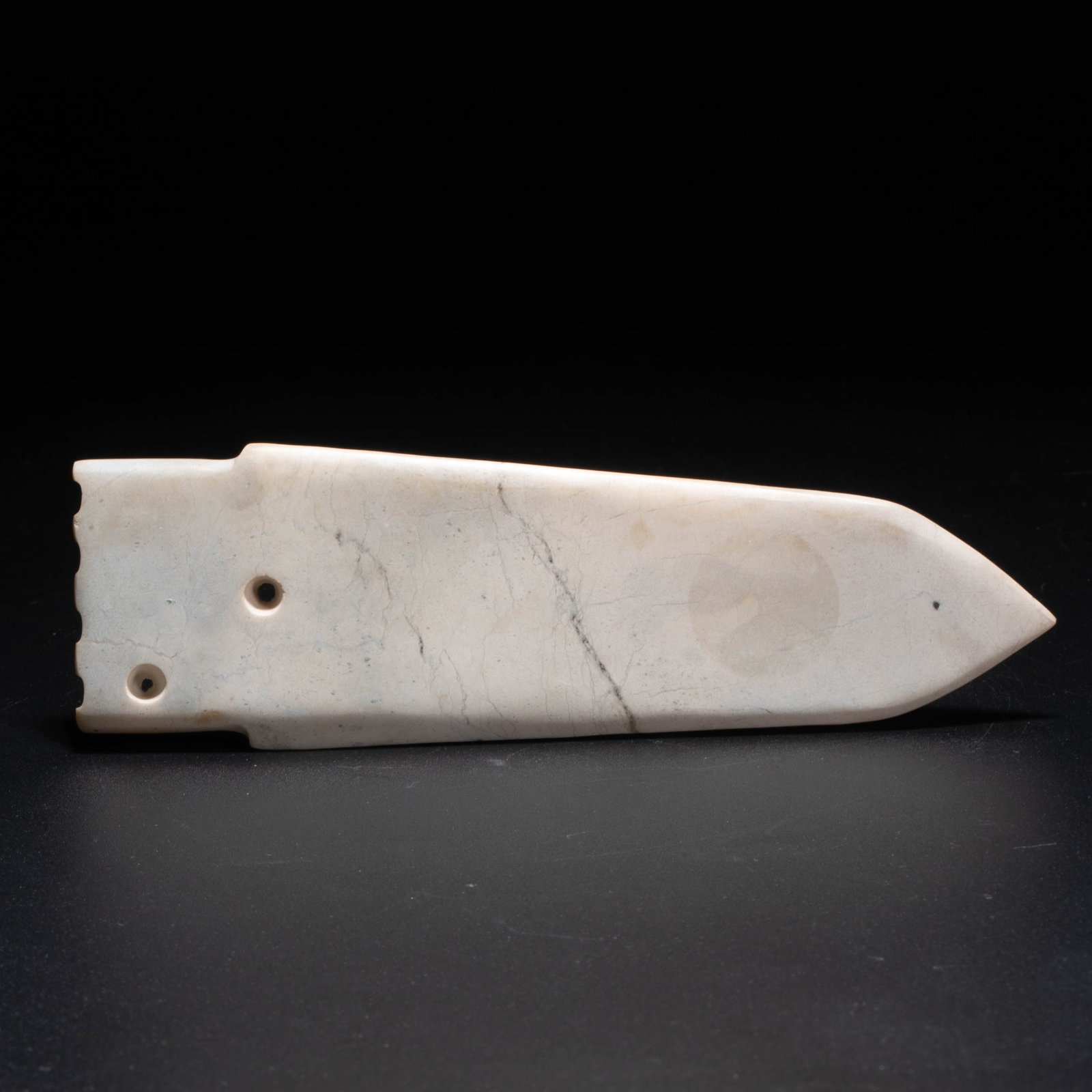 Shang Jade ge dagger-axe (1 of 6)