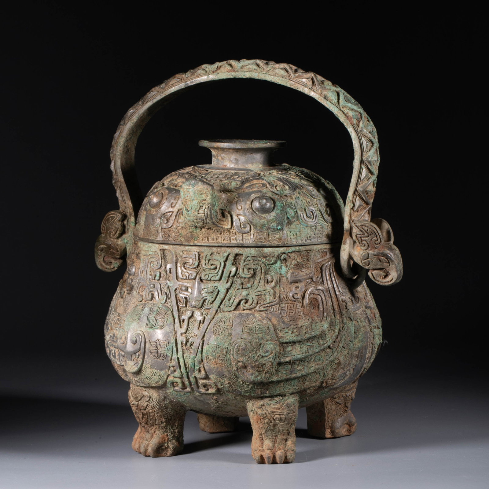 Business bronze Lift you ritual wine vessel: This bronze you is in the Shang-style and belongs to the category of ritual wine vessels used for sacrificial ceremonies and formal banquets. Such vessels were traditionally associated with the
