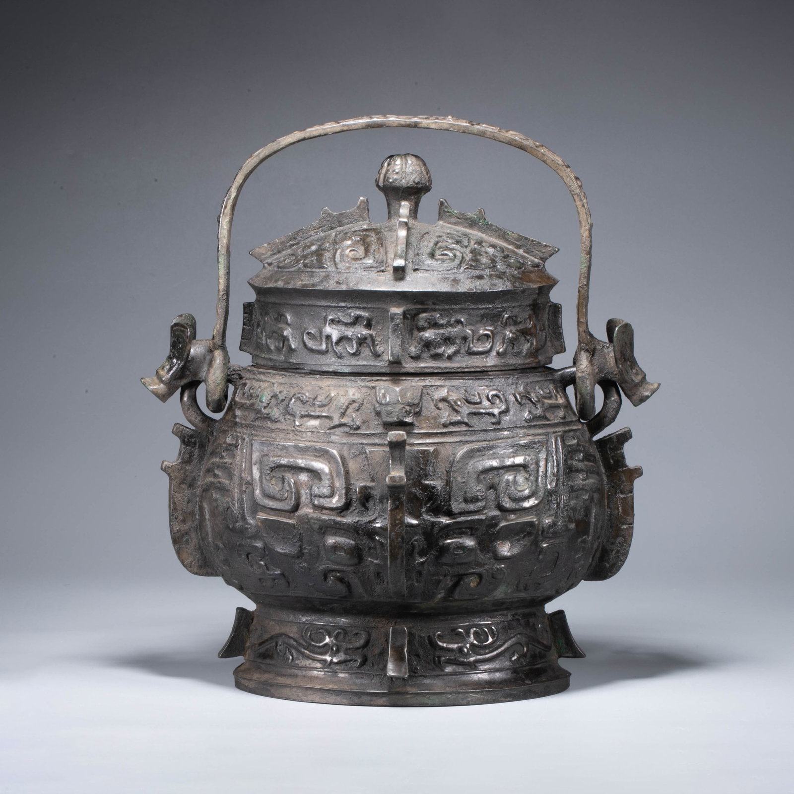 Shang Wan Liang you ritual wine vessel (1 of 11)