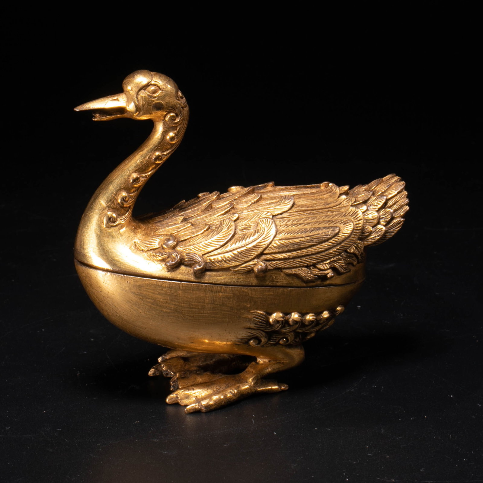 Bronze gilt Duck-shaped cover vessel (1 of 8)