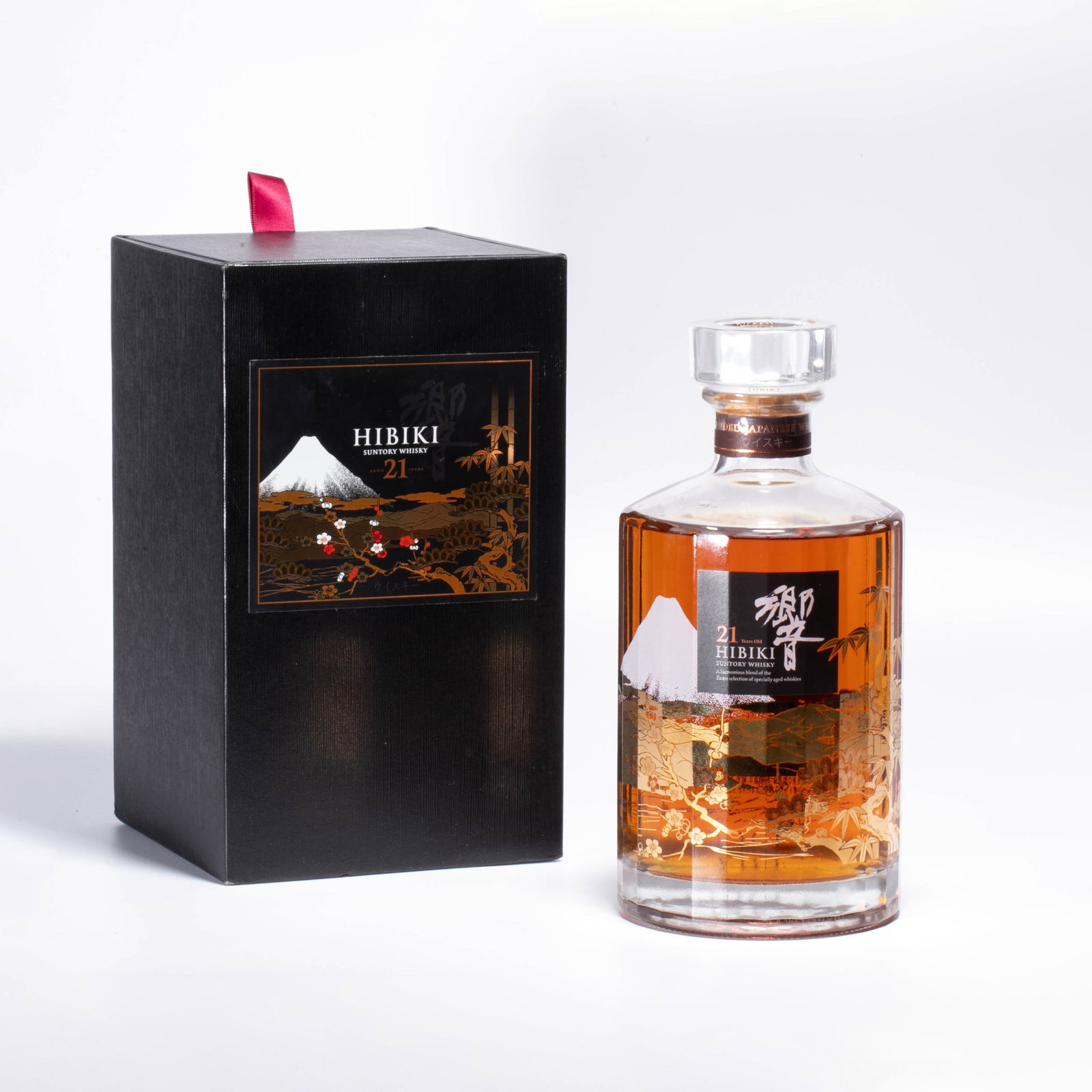 Suntory Hibiki 21-Year-Old "Flowers and Birds" Limited Edition Blended Whiskey: This vase is the limited edition blended whiskey of Suntory Hibiki 21-year-old "Flowers, Birds, Wind and Moon/Mount Fuji". It is released for travel retail channels and is limited to approximately 2,0