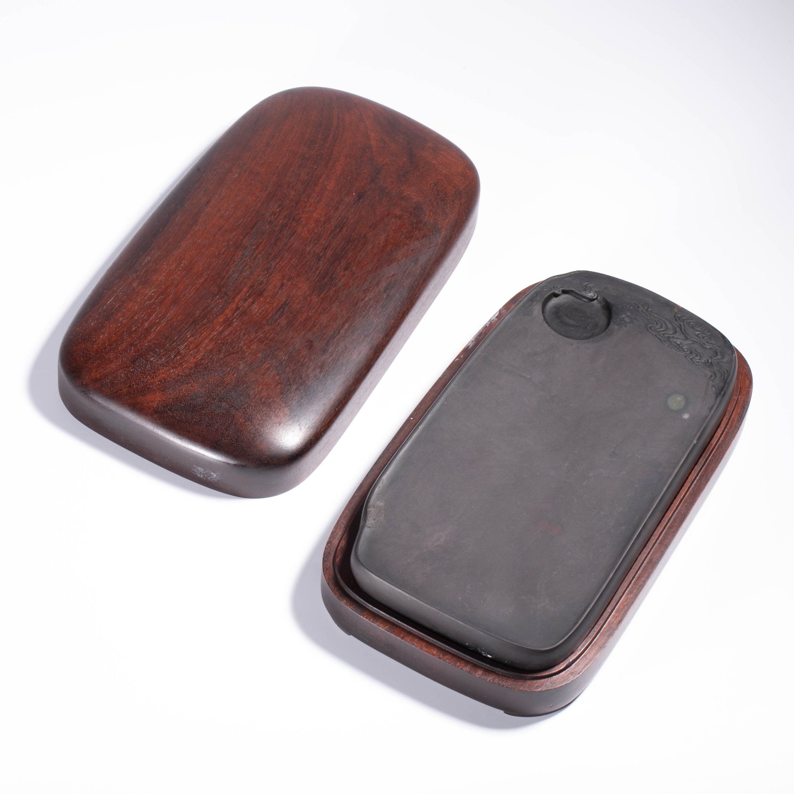 Duanxi Laokeng Shuiyan Yunyue inkstone (1 of 4)