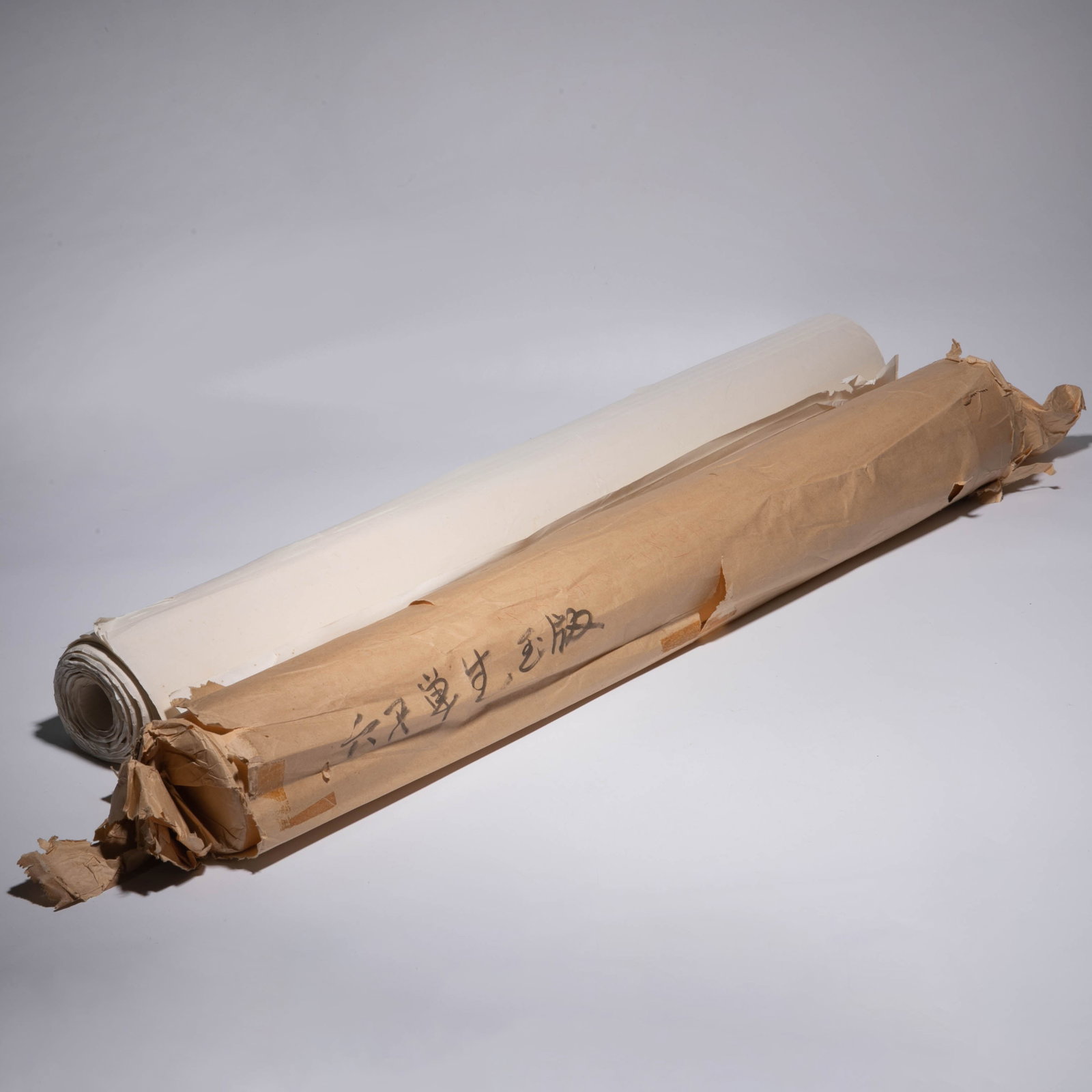 1980s six-foot Jade Edition Xuan paper, 2 bundles: 1980s six-foot Jade Edition Xuan paper, 2 bundles