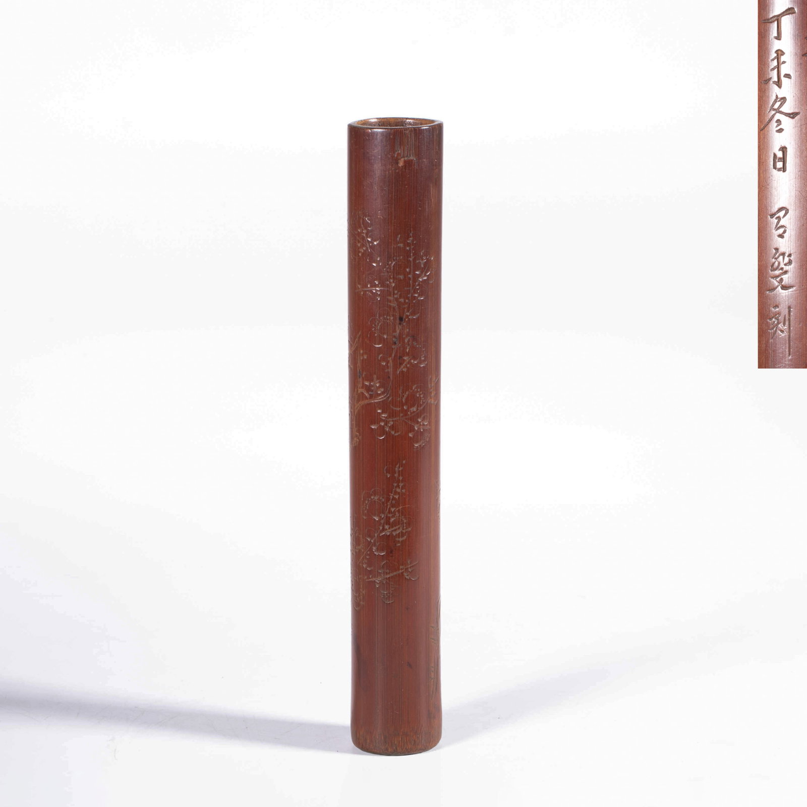 Bamboo carved poetry tube: Bamboo carved poetry tube
