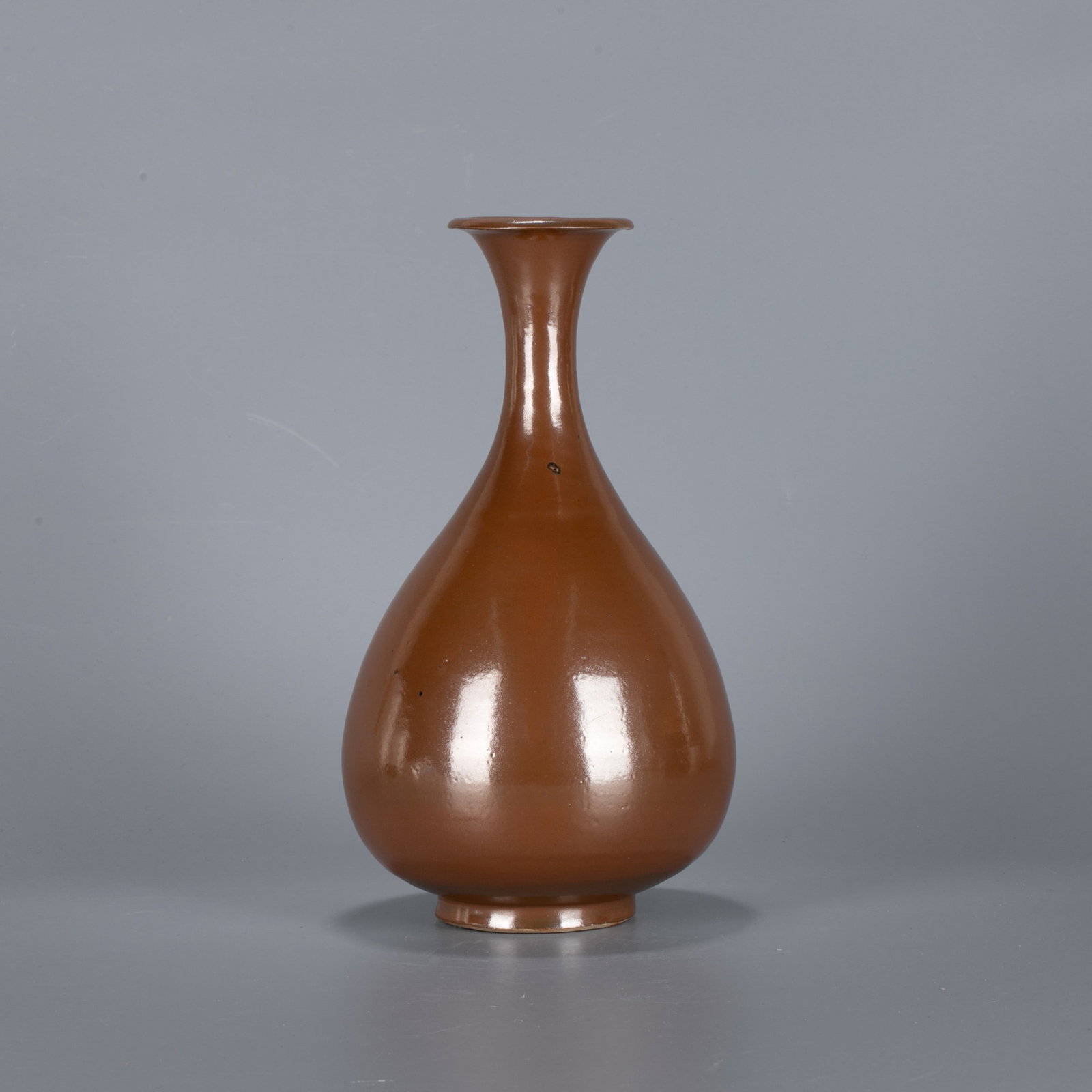 Song Dynasty Ding Kiln purple-gold-glazed yuhuchun vase: Song Dynasty Ding Kiln purple-gold-glazed yuhuchun vase