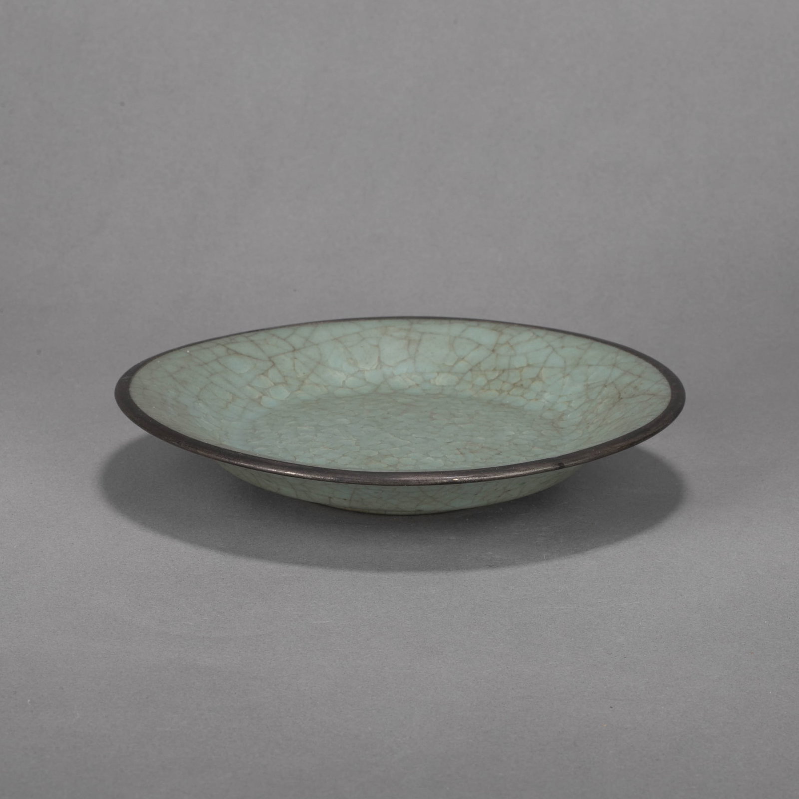 Song Dynasty celadon dish with ice-crackle pattern (1 of 7)