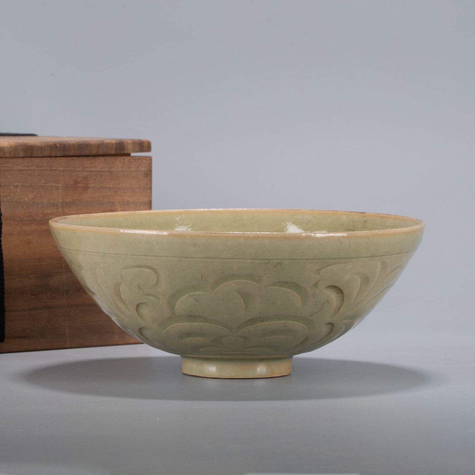 Song Yaozhou ware incised decoration large bowl: Song Yaozhou ware incised decoration large bowl