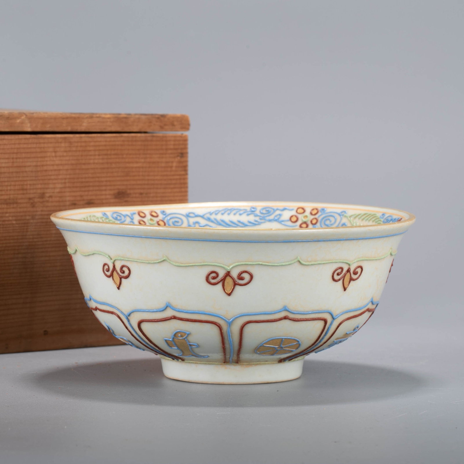 Yuan egg white glaze painting bowl: Yuan egg white glaze painting bowl