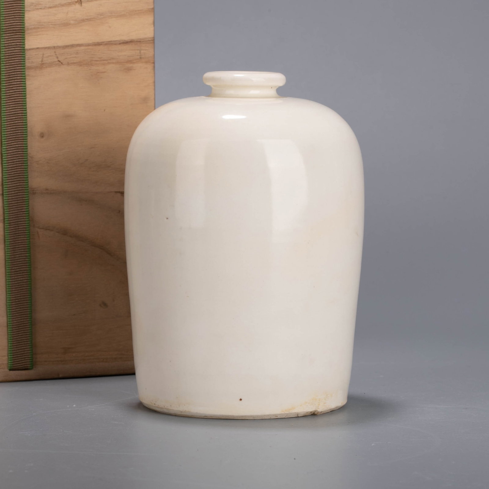 Song Dynasty Ding Kiln meiping vase (1 of 7)