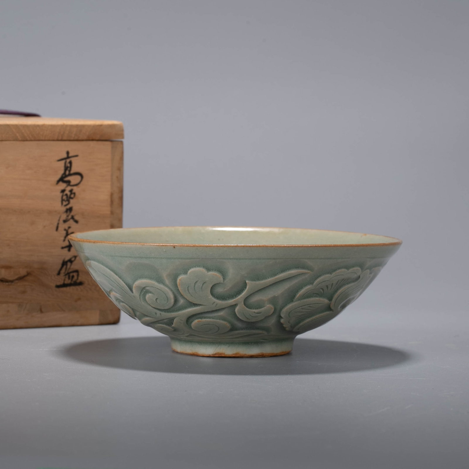 Song Dynasty Yaozhou Kiln incised tea bowl: Song Dynasty Yaozhou Kiln incised tea bowl