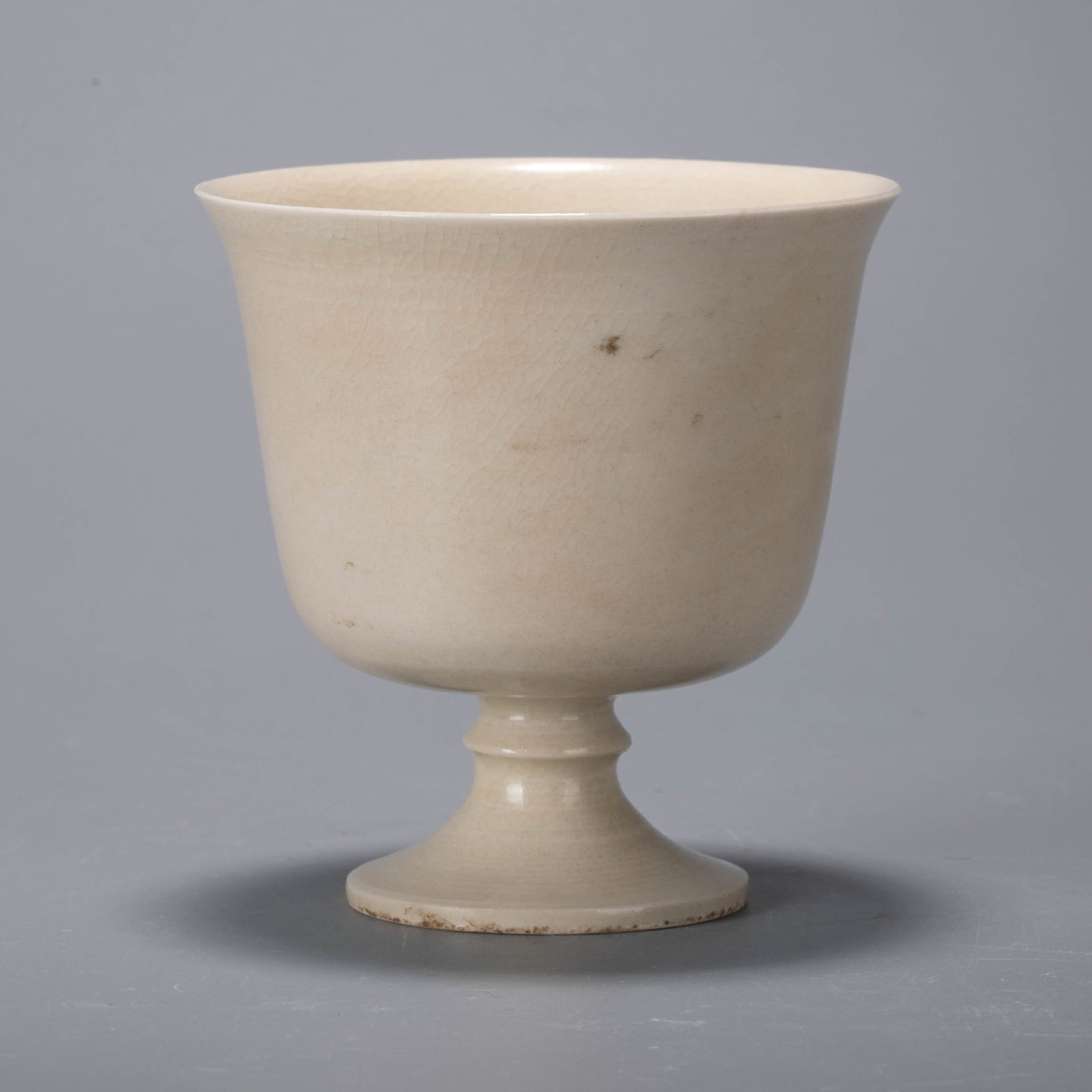 Sui Dynasty white-glazed stem cup (1 of 6)