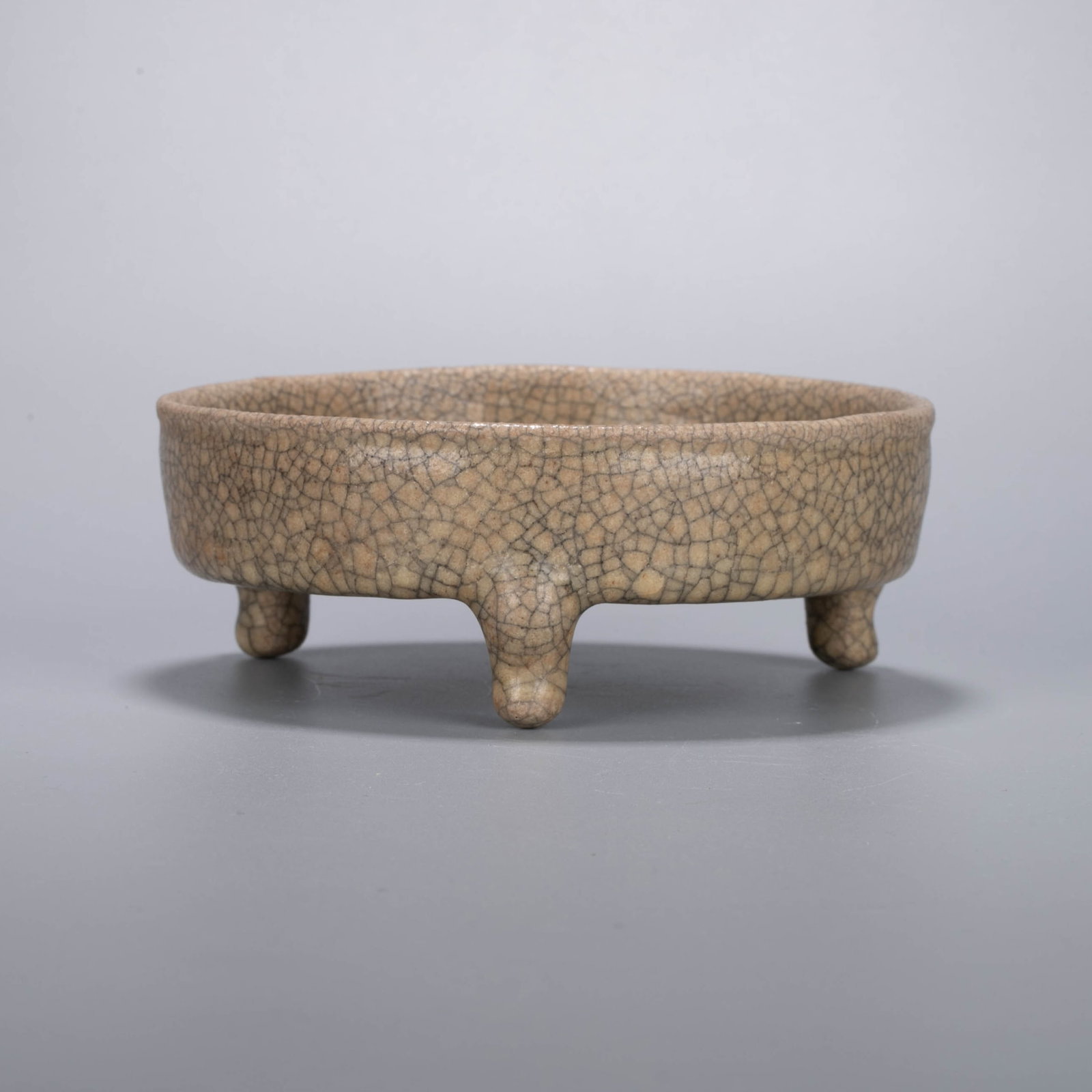 Song Ge ware three-legged water dish (1 of 6)